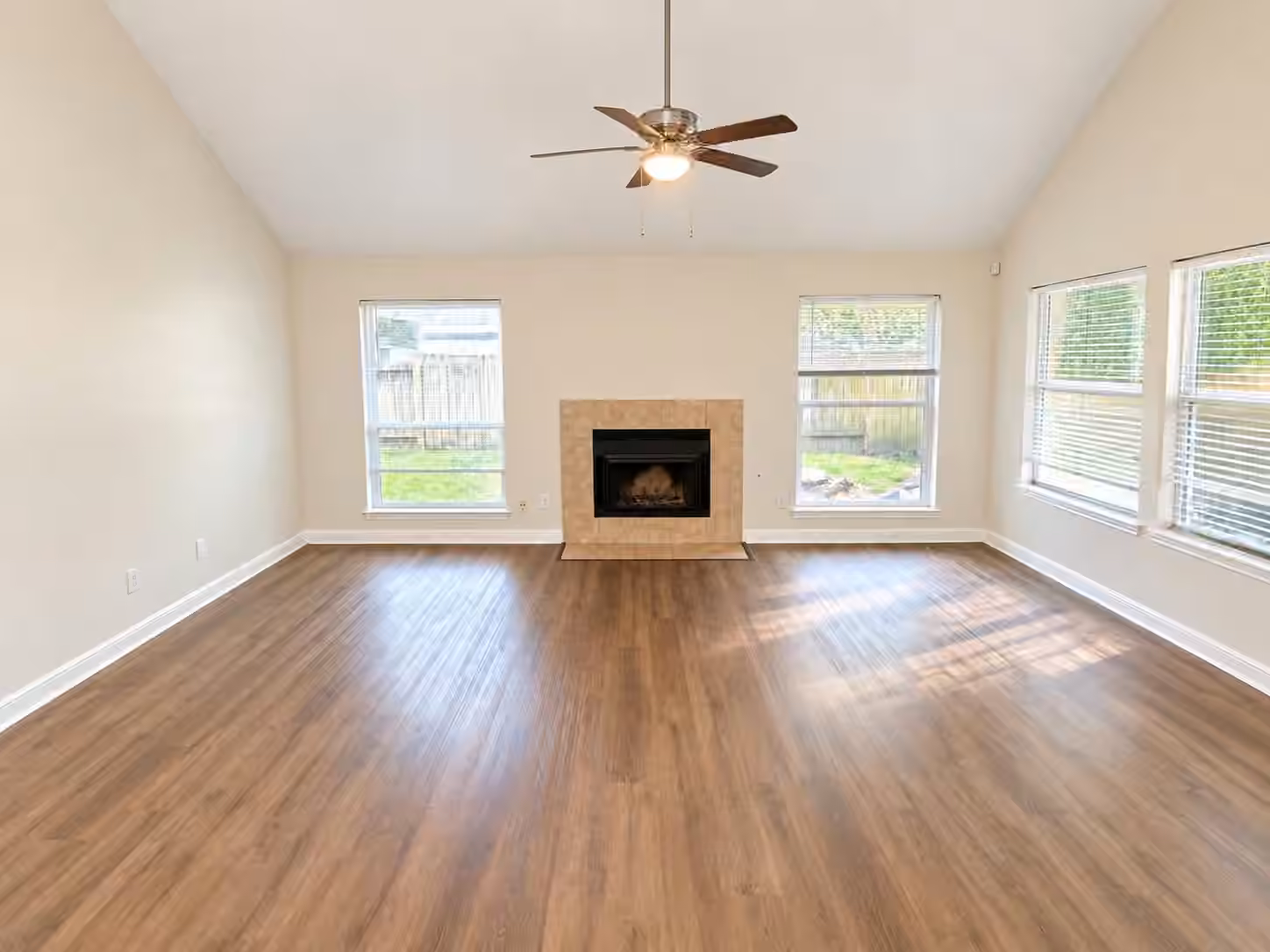 Photo 7 of 16027 Hollow Rock Drive, Houston, TX