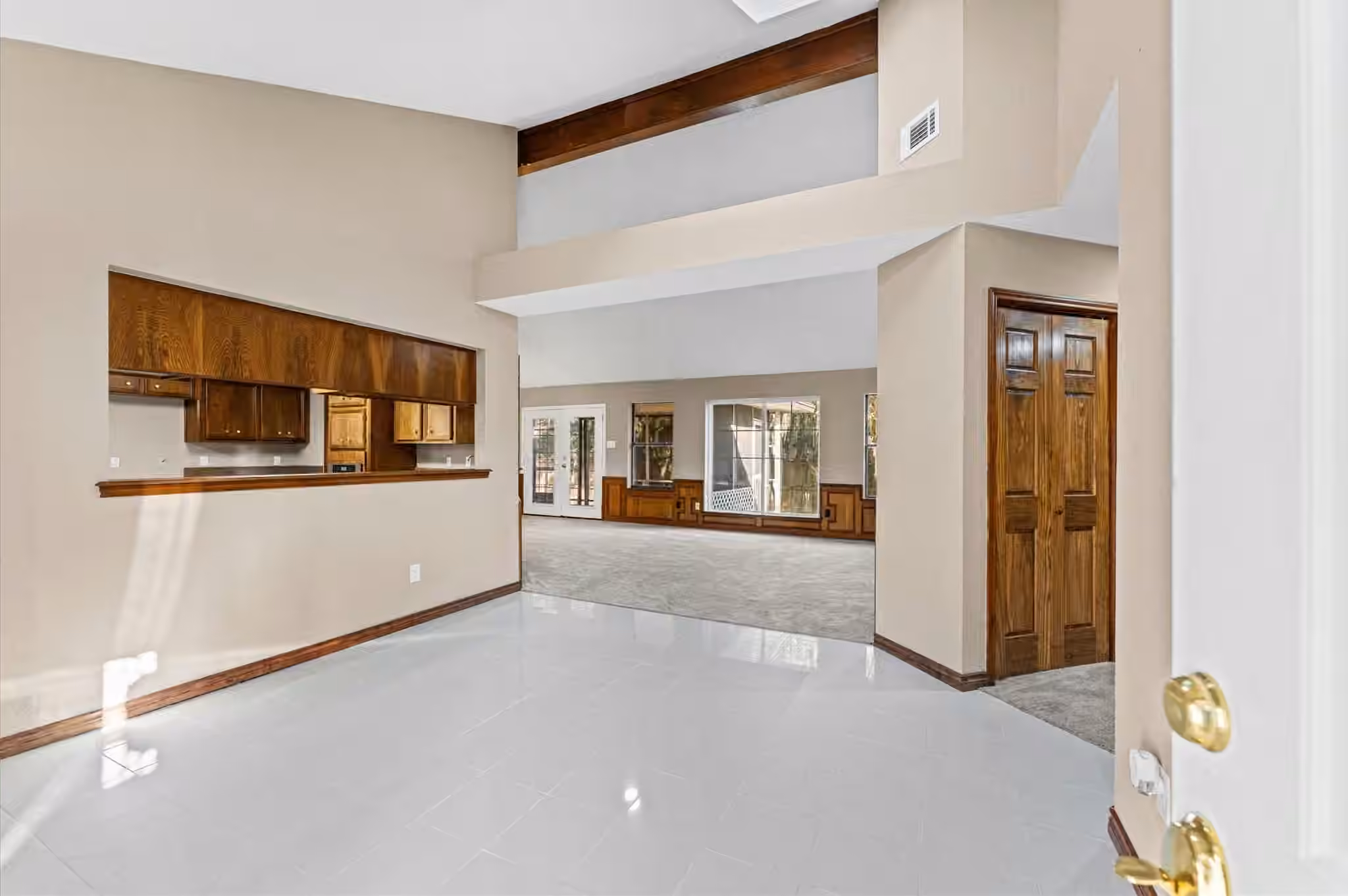 Photo 4 of 339 Freeman Boulevard, West Columbia, TX