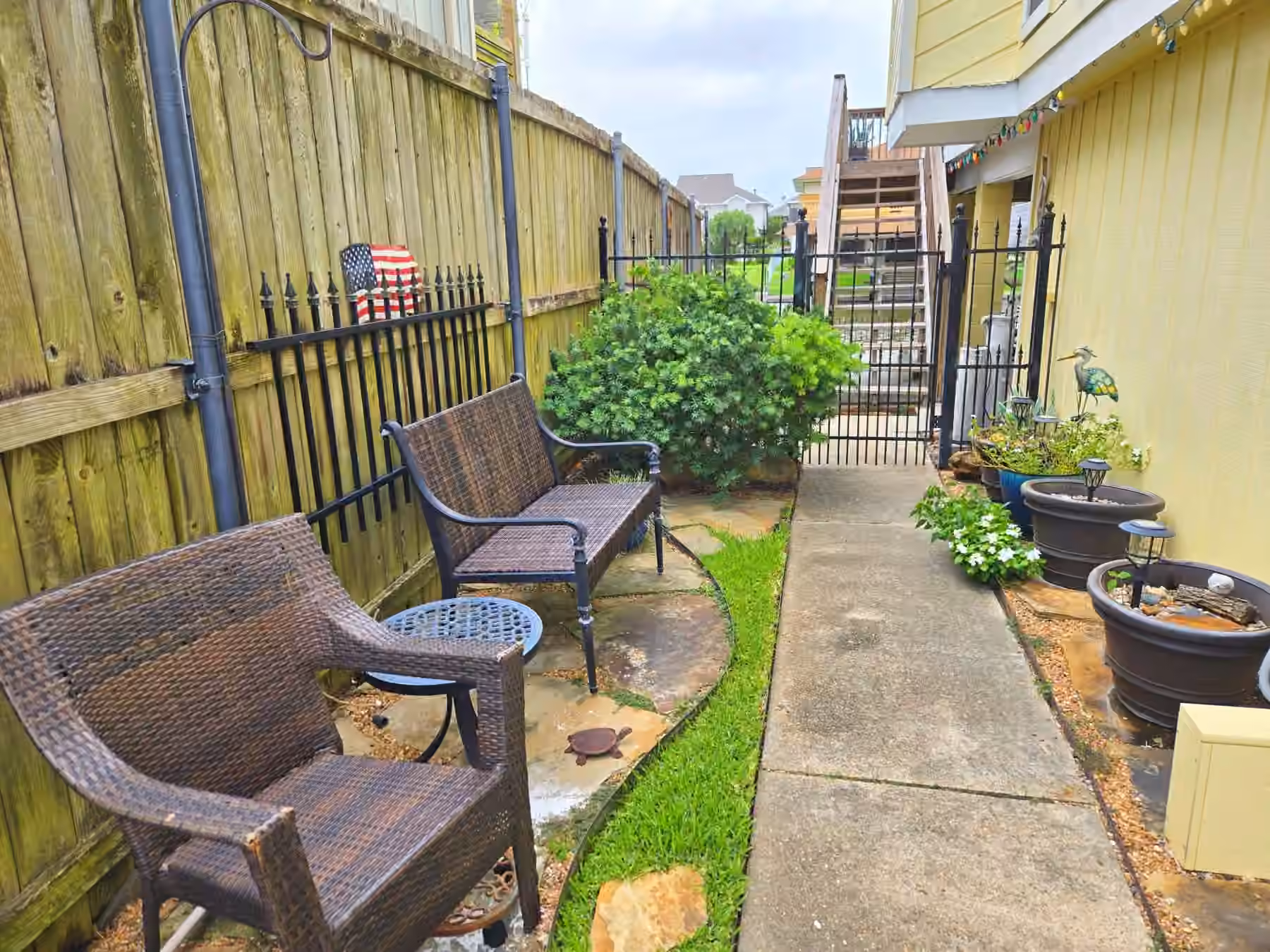 Photo 5 of 1 N Pelican Street, La Marque, TX