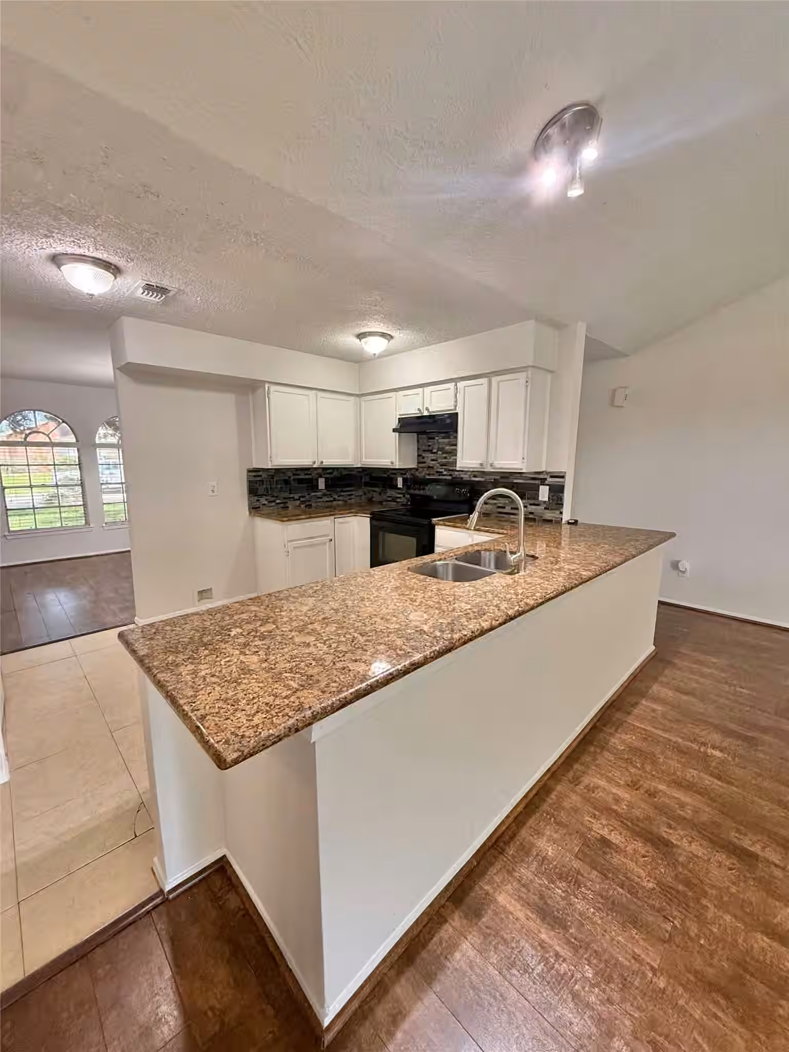 Photo 6 of 8306 Bee Meadow Lane, Houston, TX