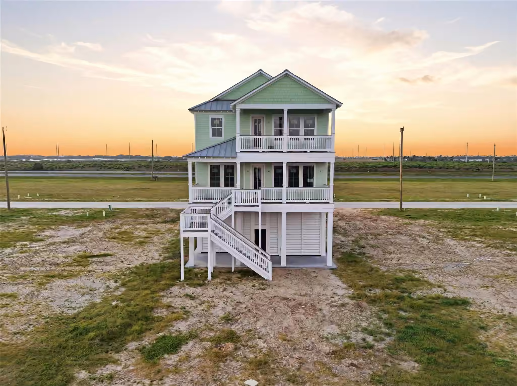 Photo 3 of 11327 Starfish Drive, Galveston, TX