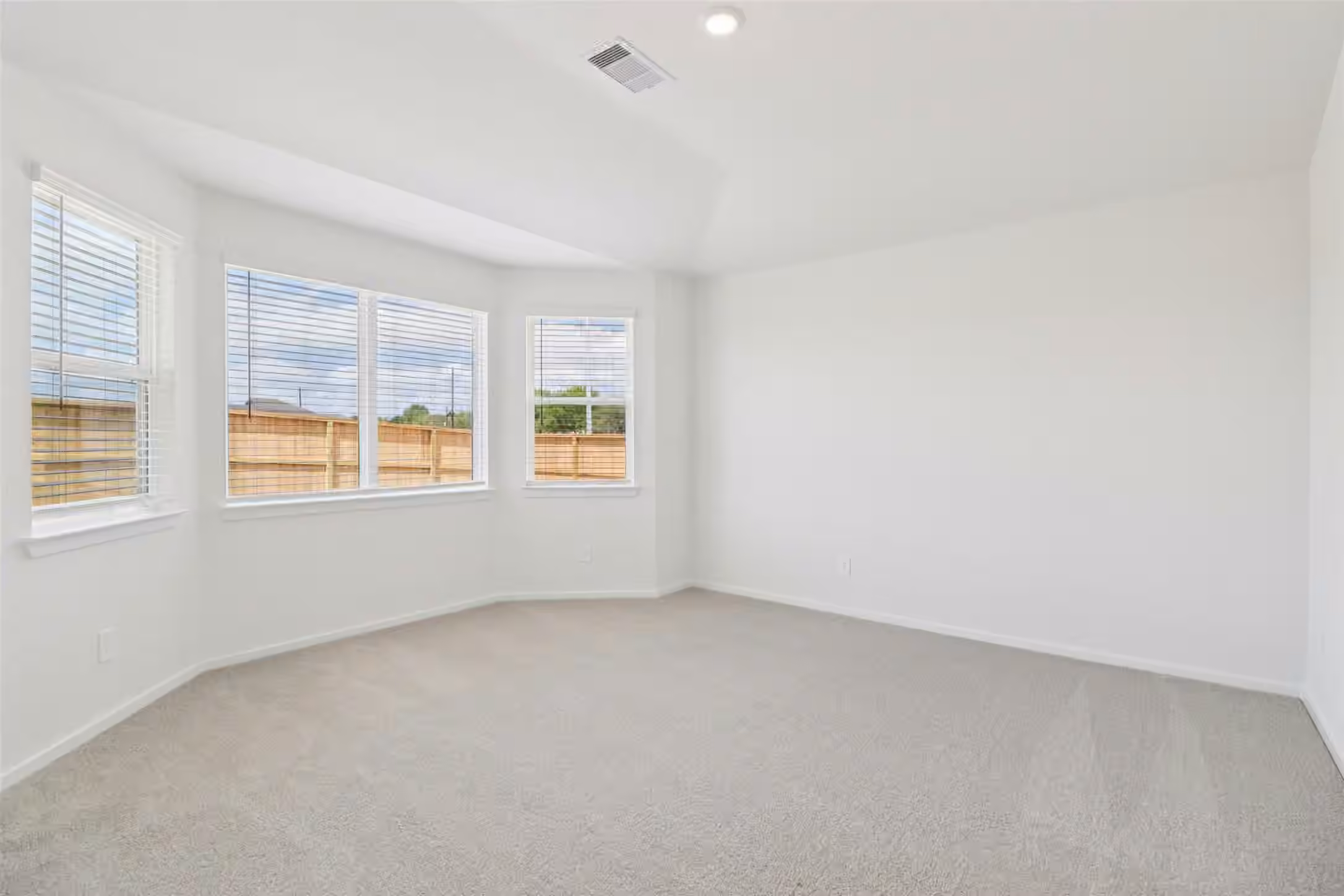 Photo 6 of 17331 Remington Meadows Street, Waller, TX