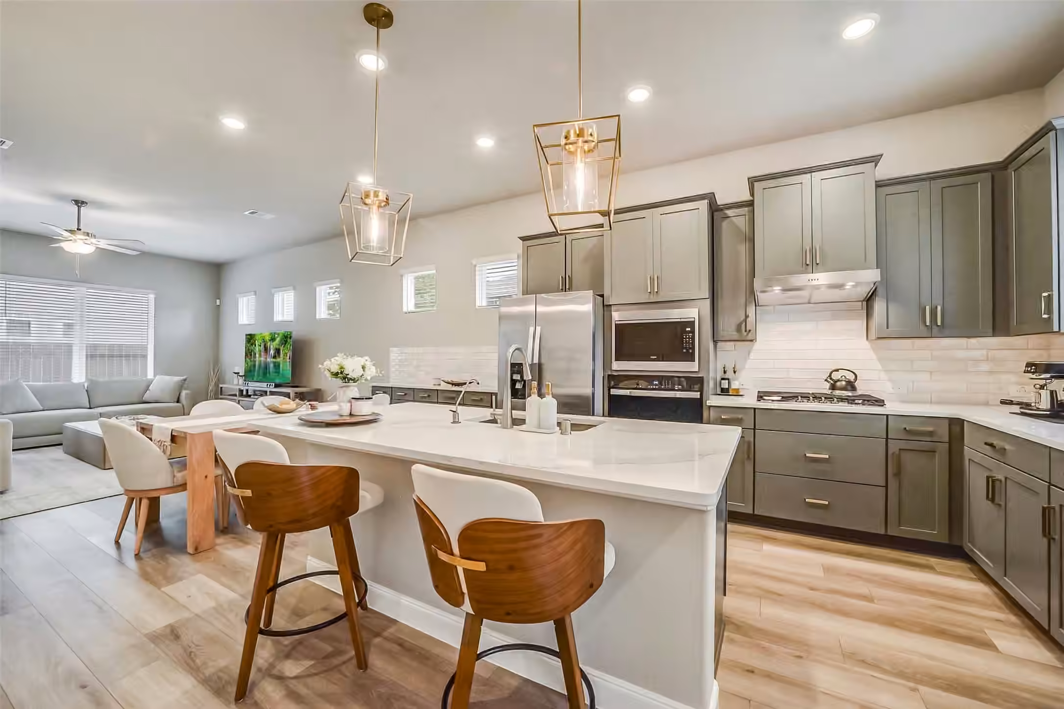 Photo 7 of 4204 Weathered Oak Drive, Houston, TX