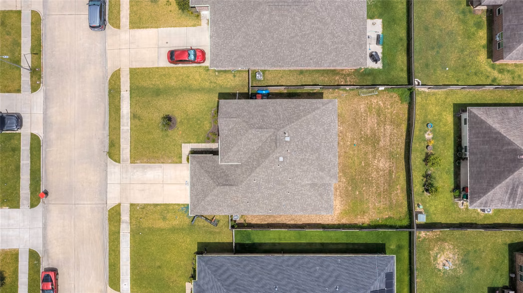 Photo 5 of 9922 Pine Forest Court, Baytown, TX