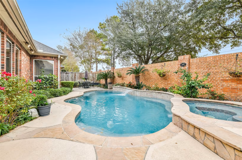 Photo 2 of 11413 Gallant Ridge Lane, Houston, TX