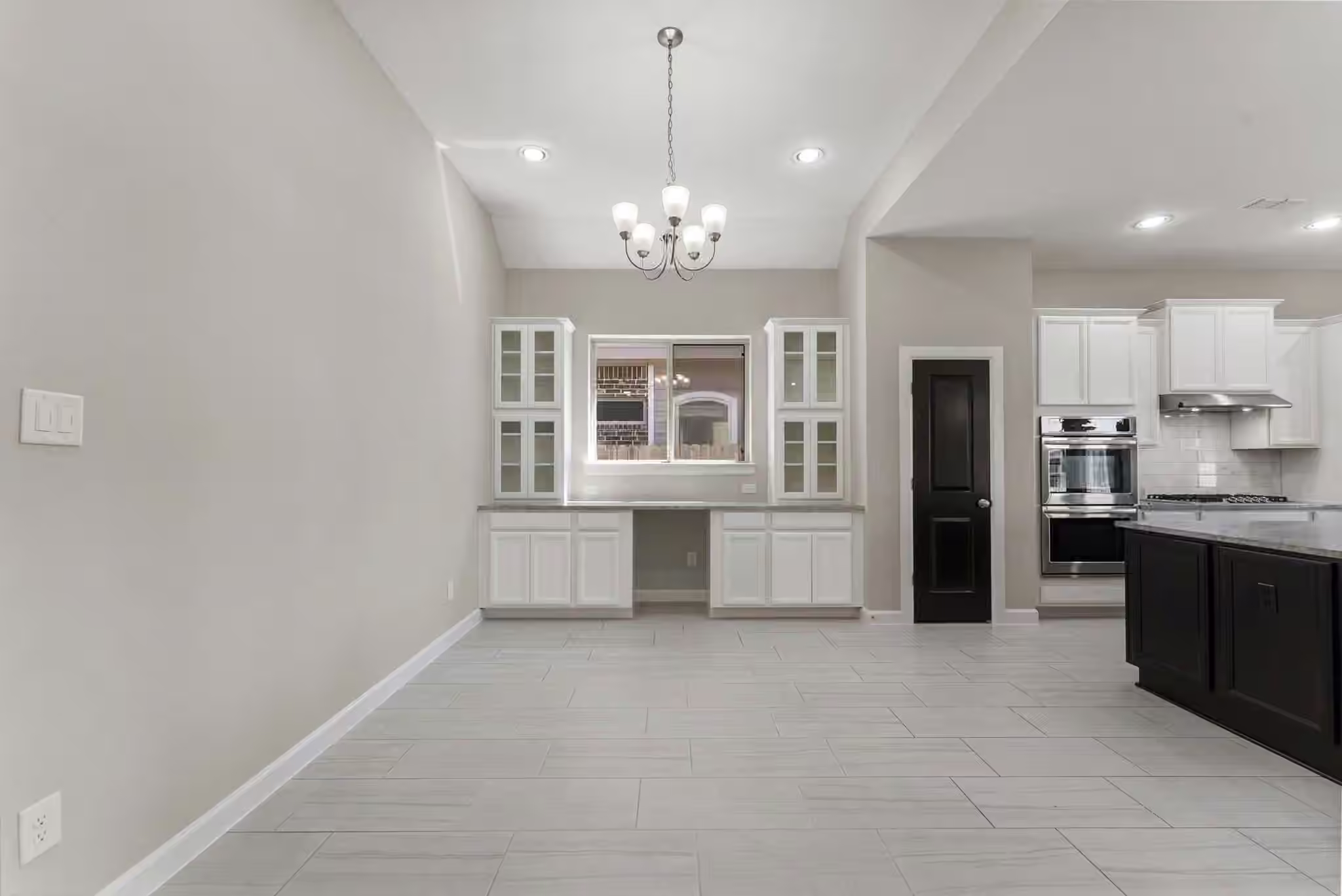 Photo 6 of 9423 Mont Ellie Lane, Tomball, TX