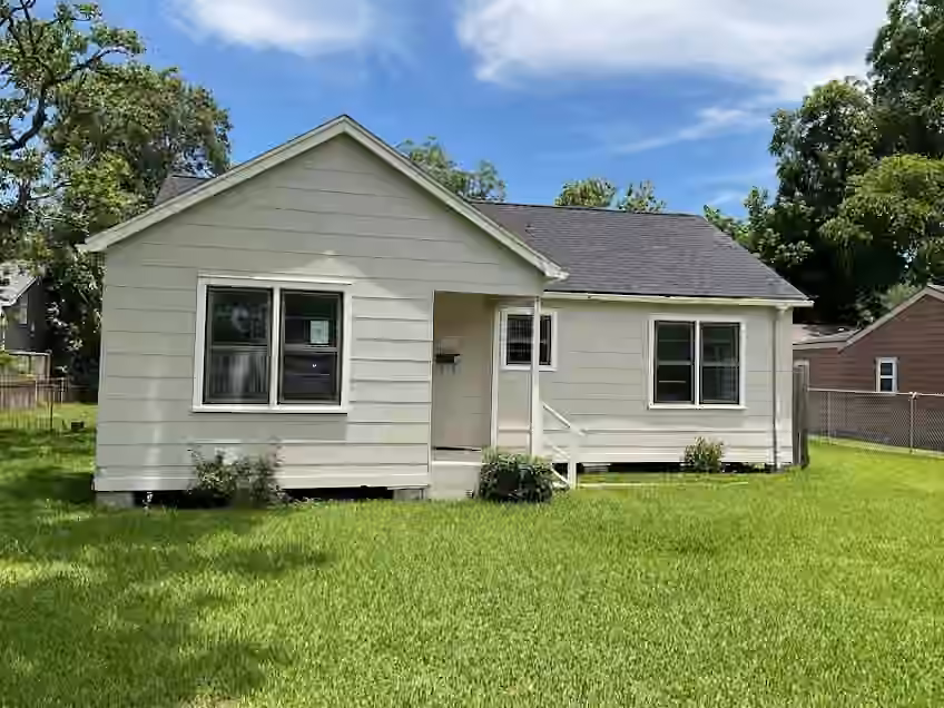 Photo of 2302 Oaklawn Drive, La Marque, TX