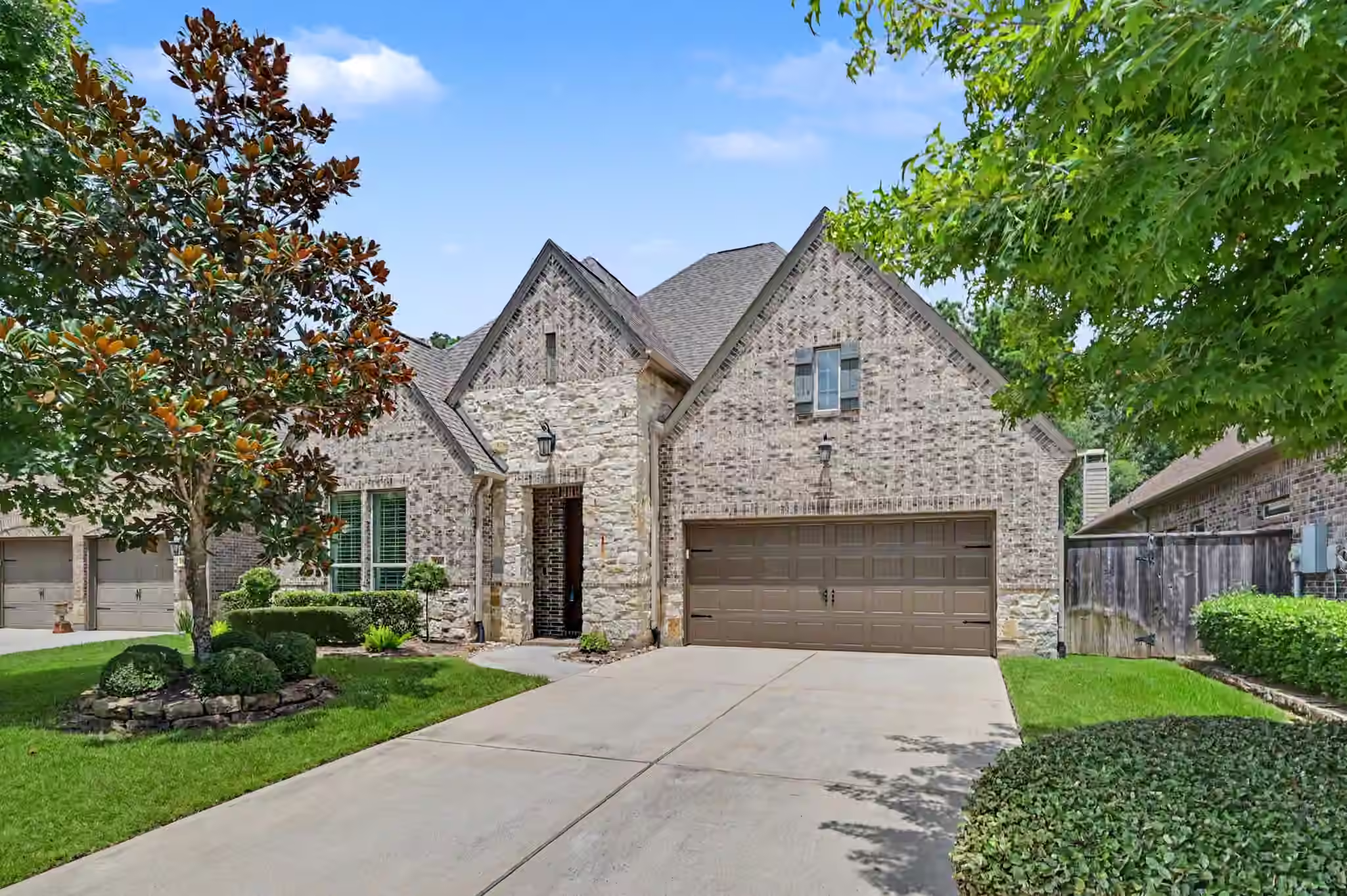 Photo 2 of 126 Lily Green Court, Conroe, TX