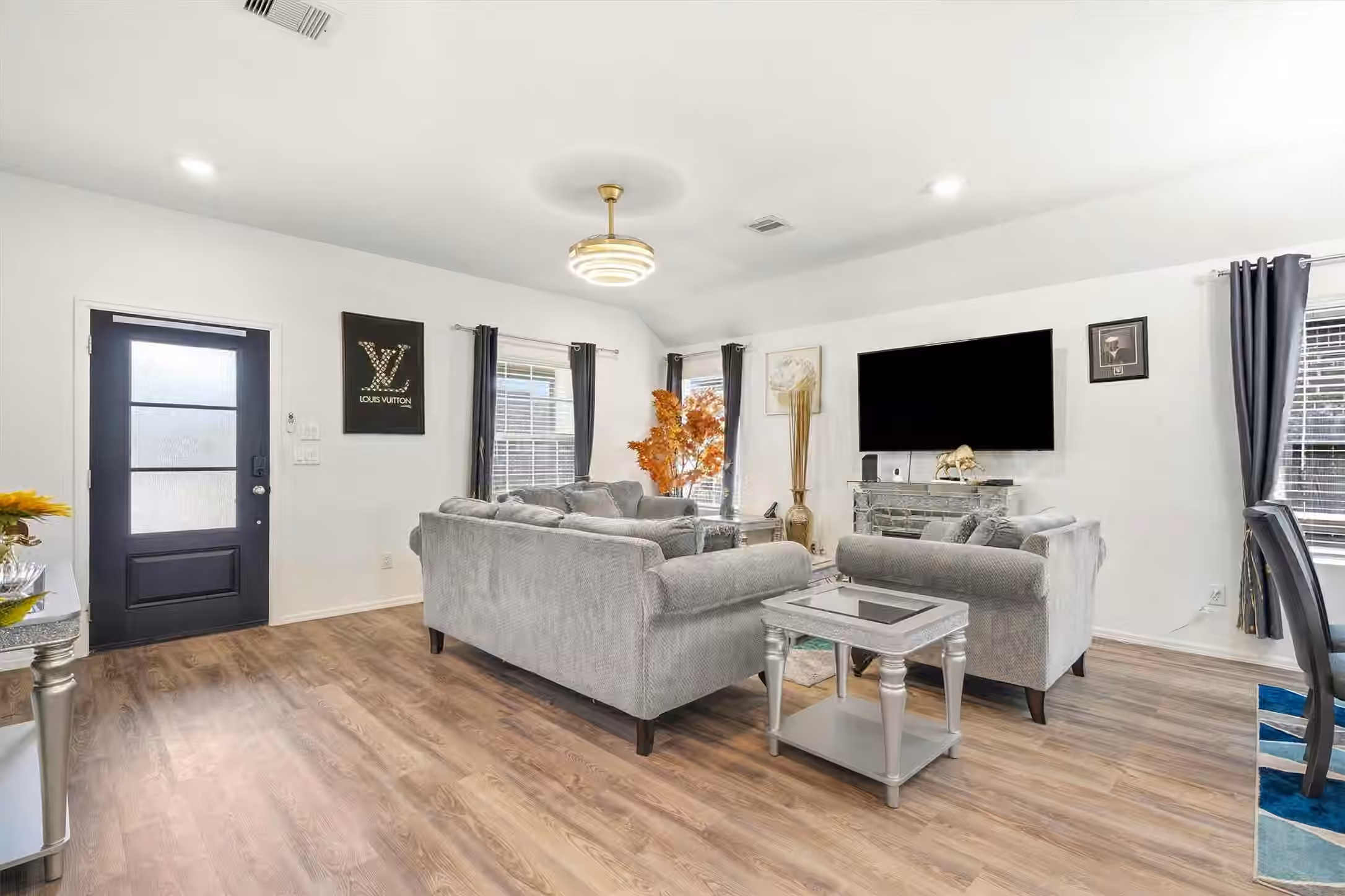 Photo 4 of 7338 Bartoncliff Drive, Katy, TX