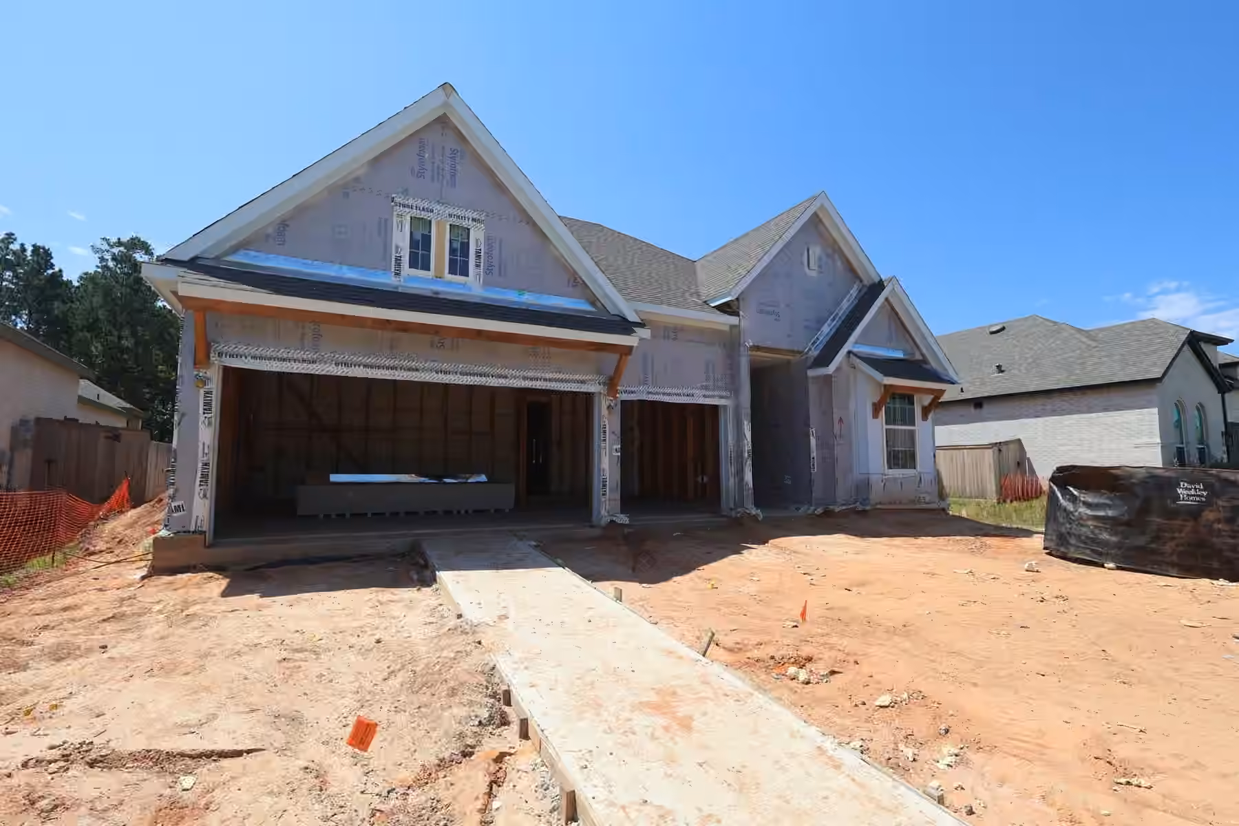 Photo 5 of 526 Sand Trail Way, Conroe, TX