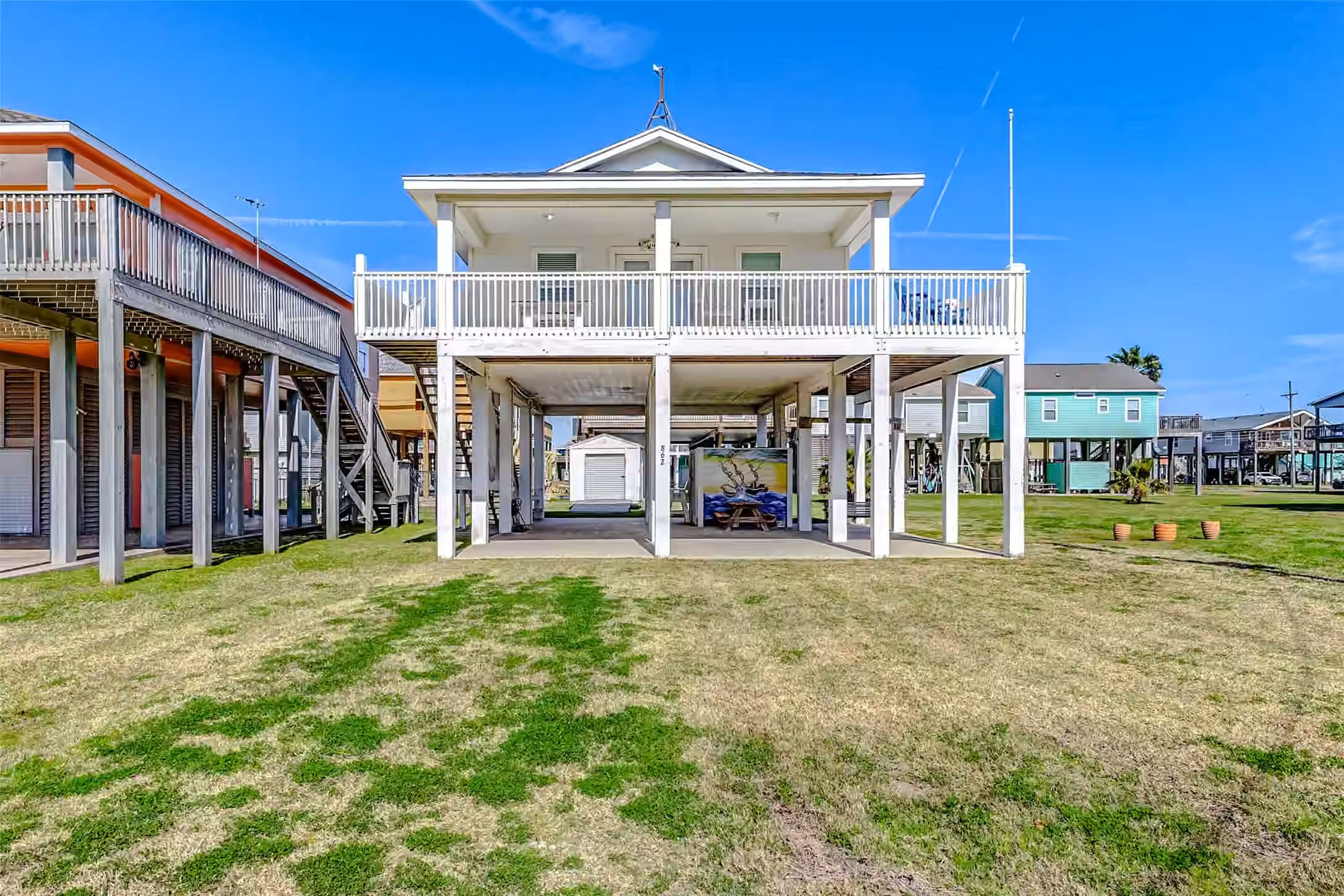 Photo of 862 Holiday, Crystal Beach, TX 77650