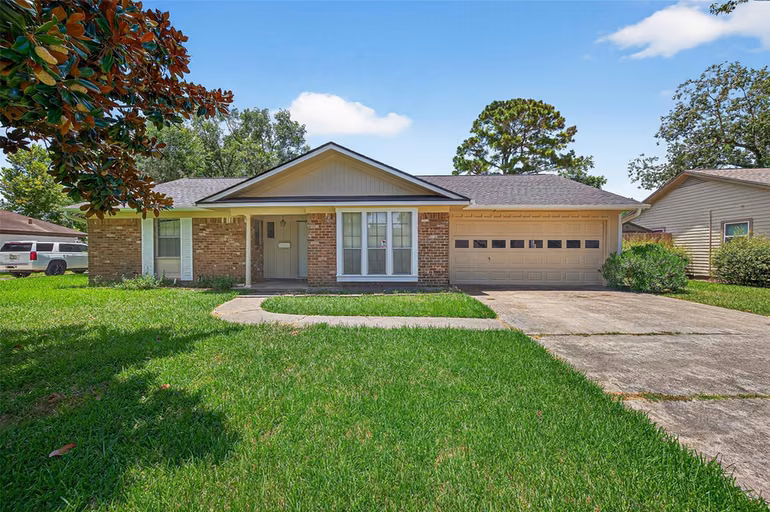 Photo of 10318 Belfast Road, La Porte, TX