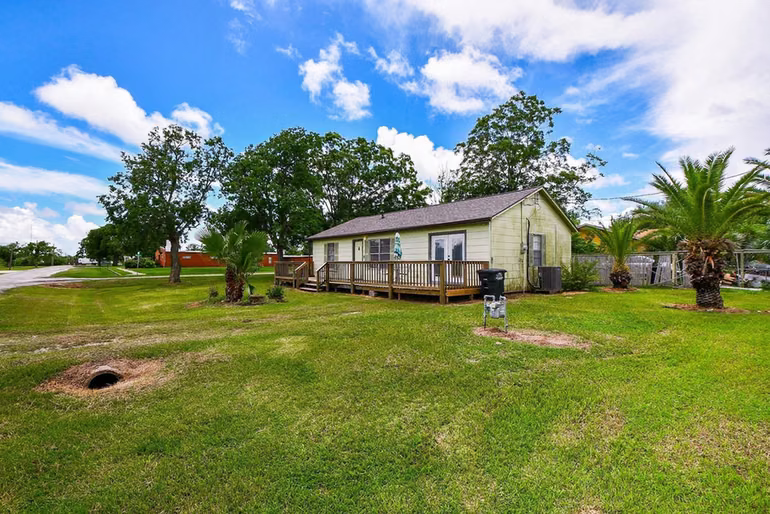Photo 2 of 1301 2nd Street, Palacios, TX