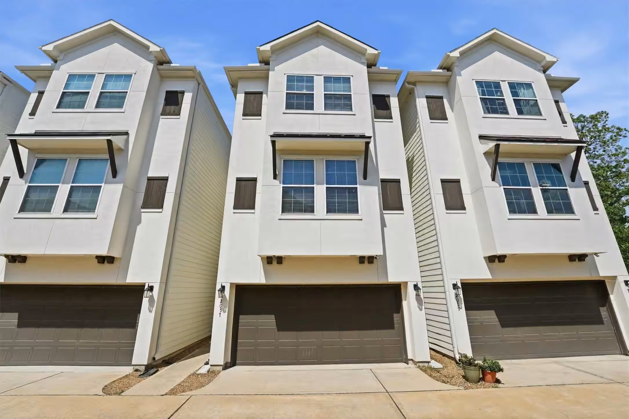 Photo of 2057 Sherwood Forest Street, Houston, TX