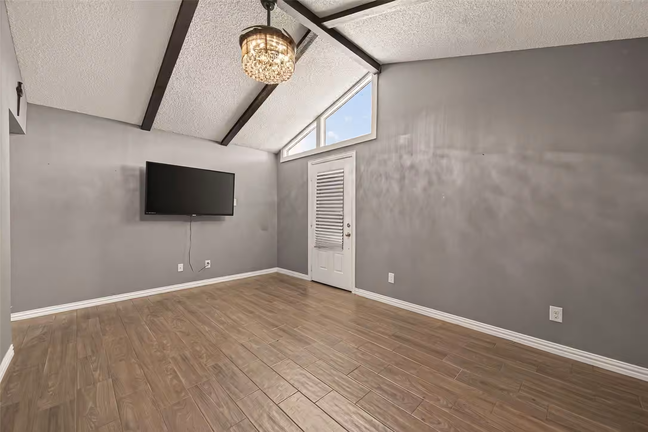 Photo 5 of 7502 Nightingale Circle, Texas City, TX