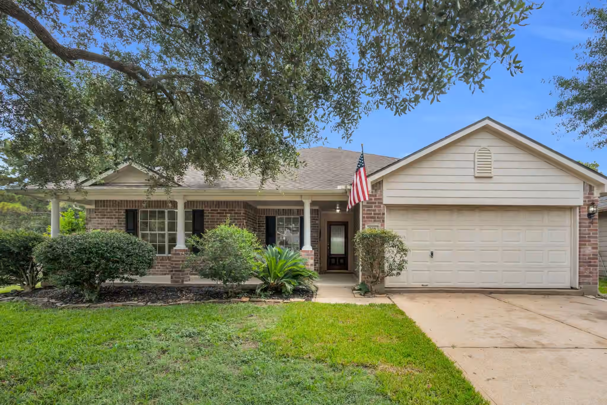 Photo of 908 Victoria Lakes Drive, Katy, TX