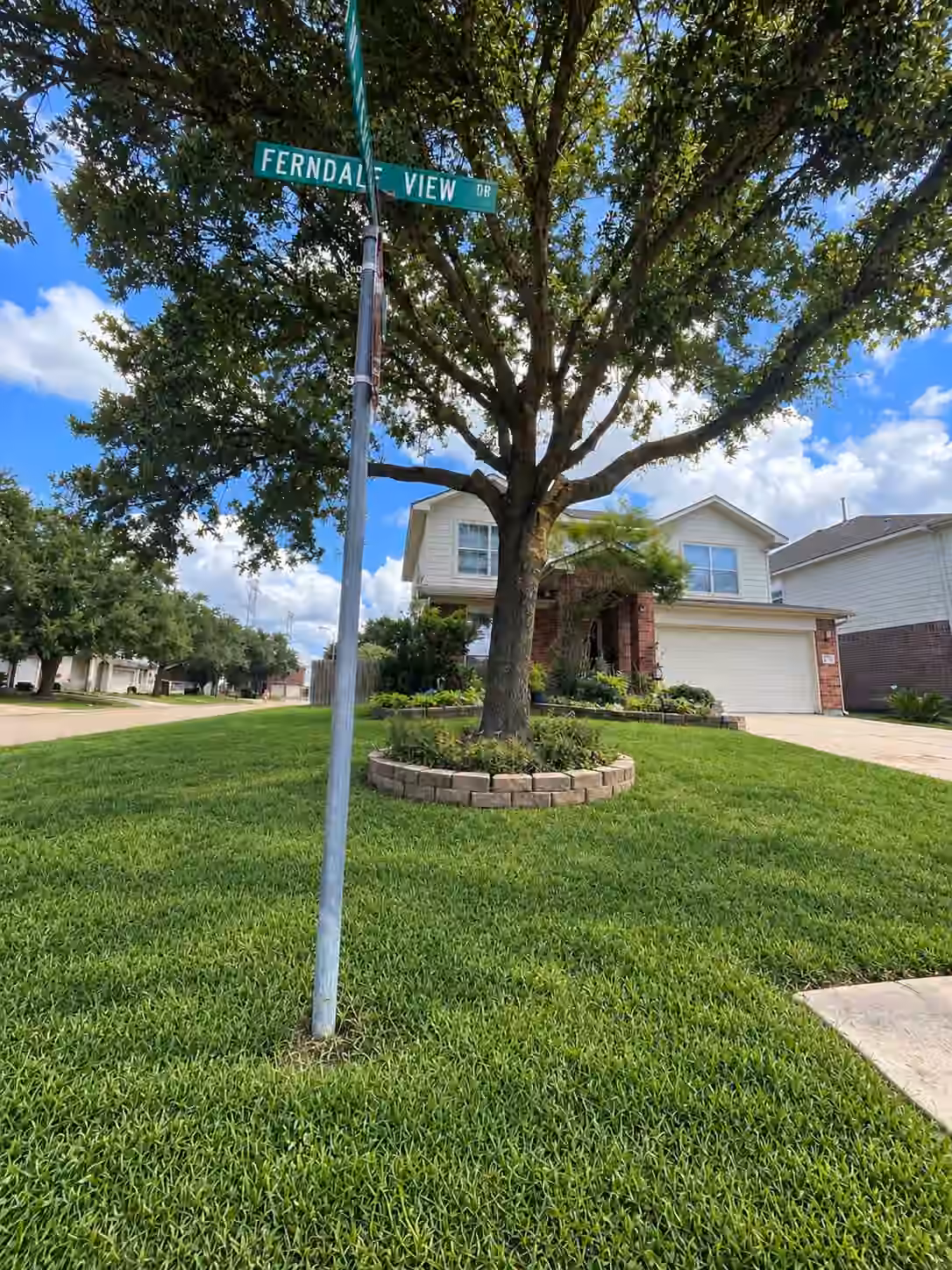 Photo 4 of 9130 Ferndale View Drive, Houston, TX