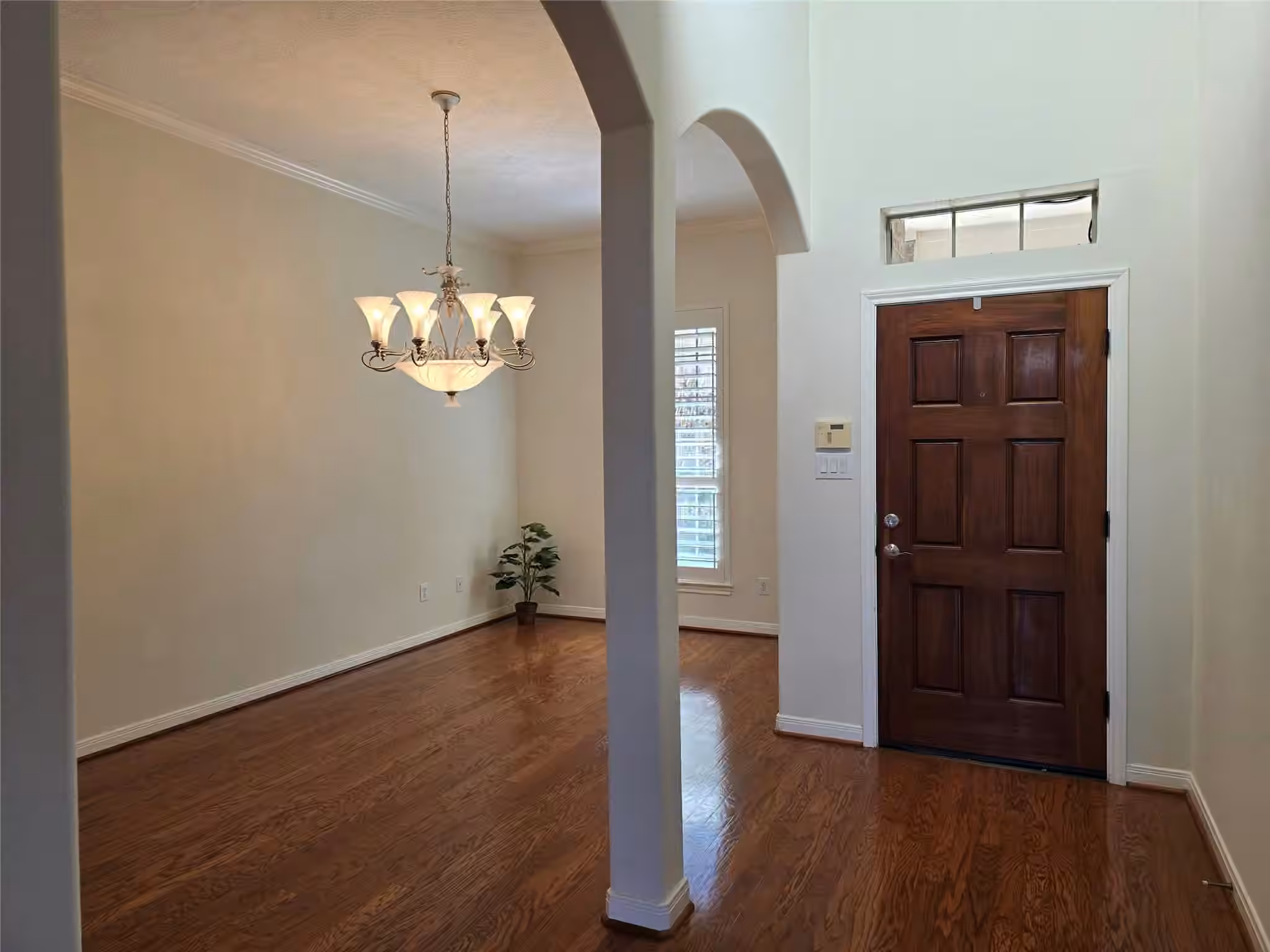Photo 2 of 3716 N Becca Lane, Houston, TX