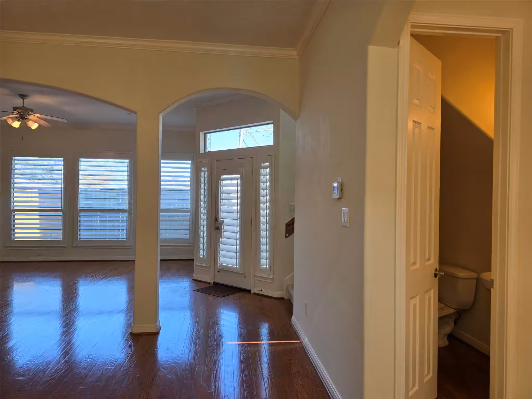Photo 3 of 3716 N Becca Lane, Houston, TX
