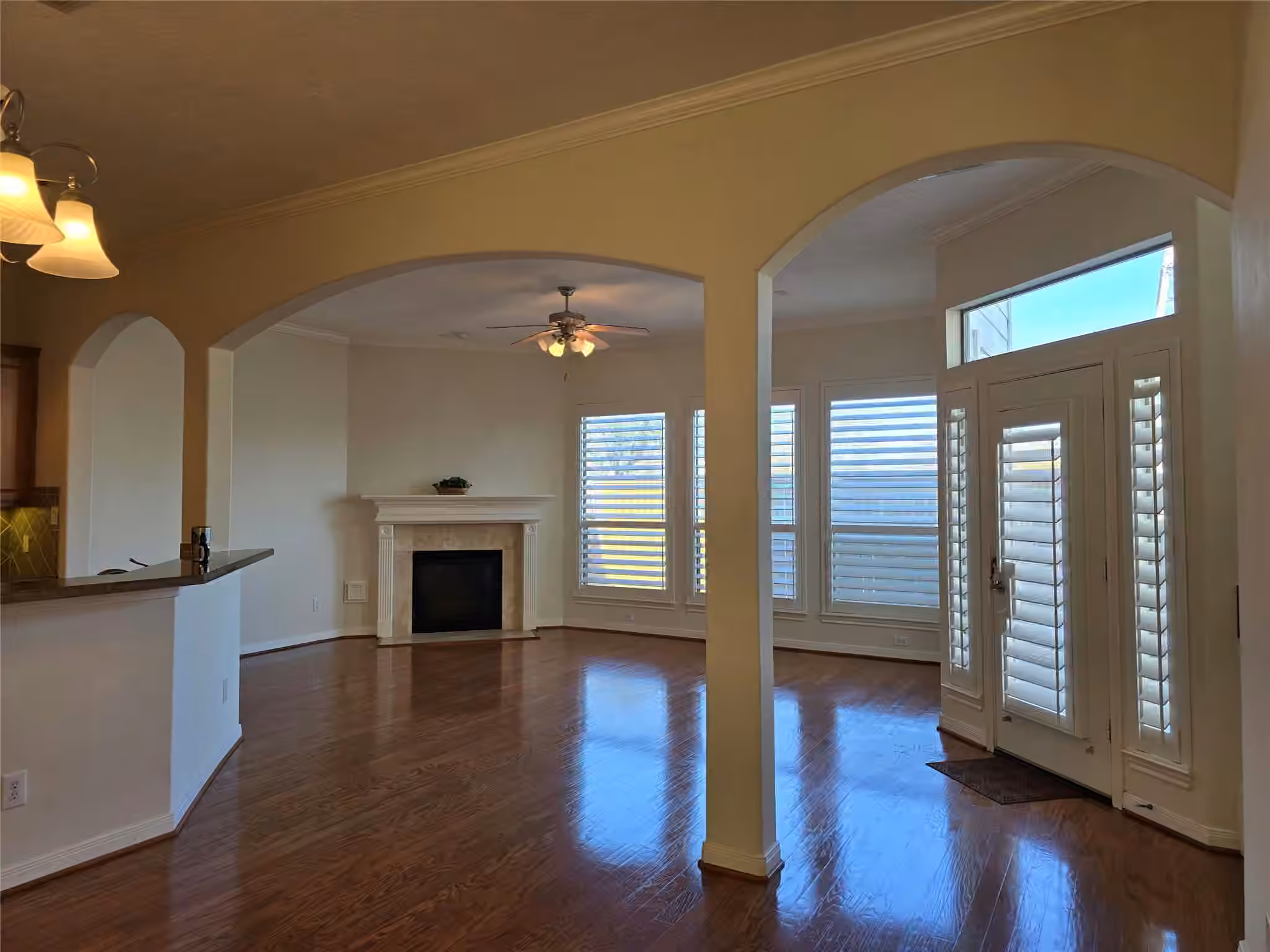 Photo 5 of 3716 N Becca Lane, Houston, TX