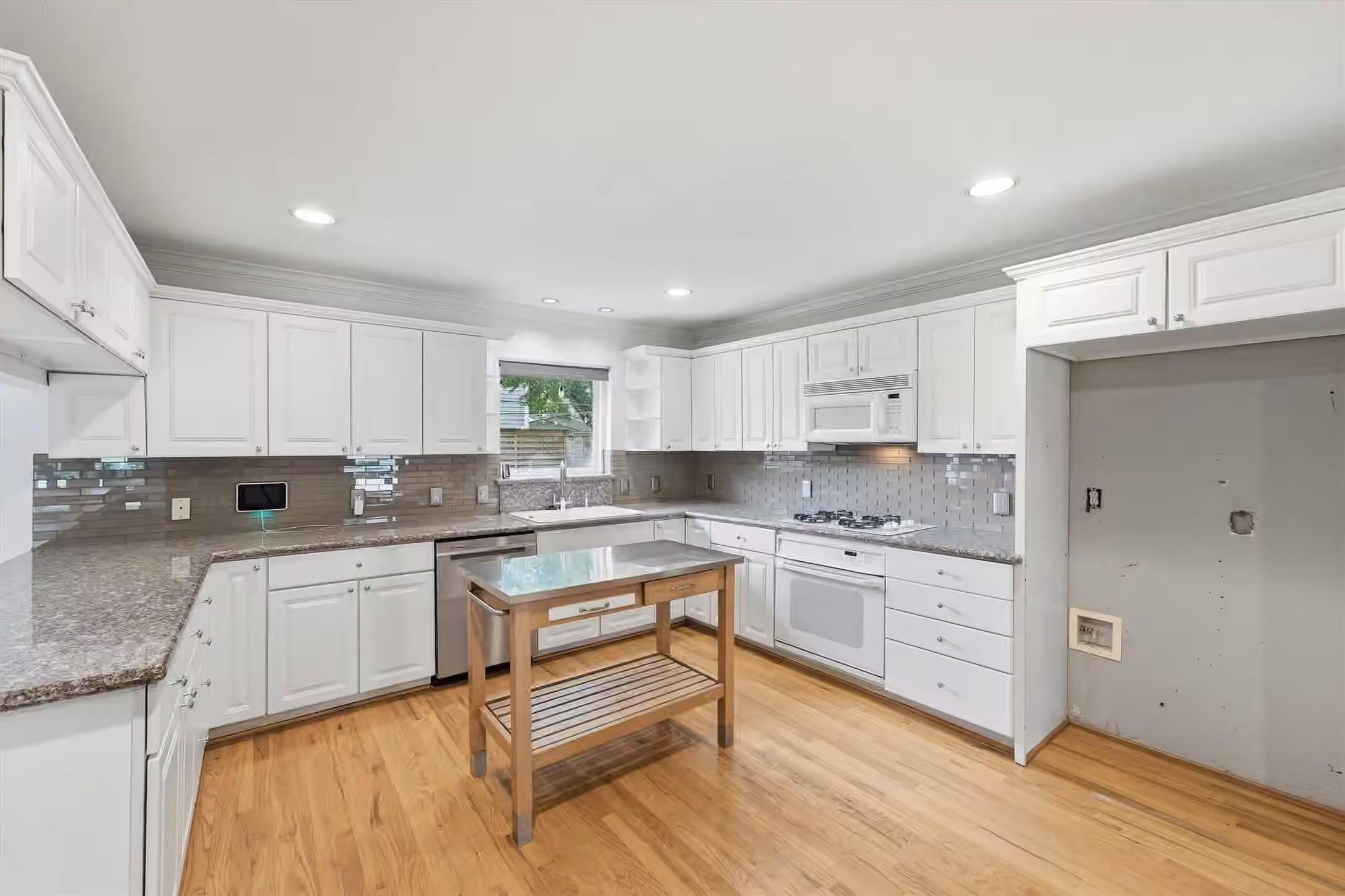 Photo 7 of 4517 Willowbend Boulevard, Houston, TX