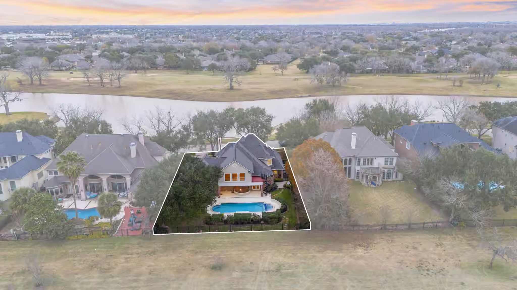 Photo of 7322 Greatwood Lake Drive, Sugar Land, TX