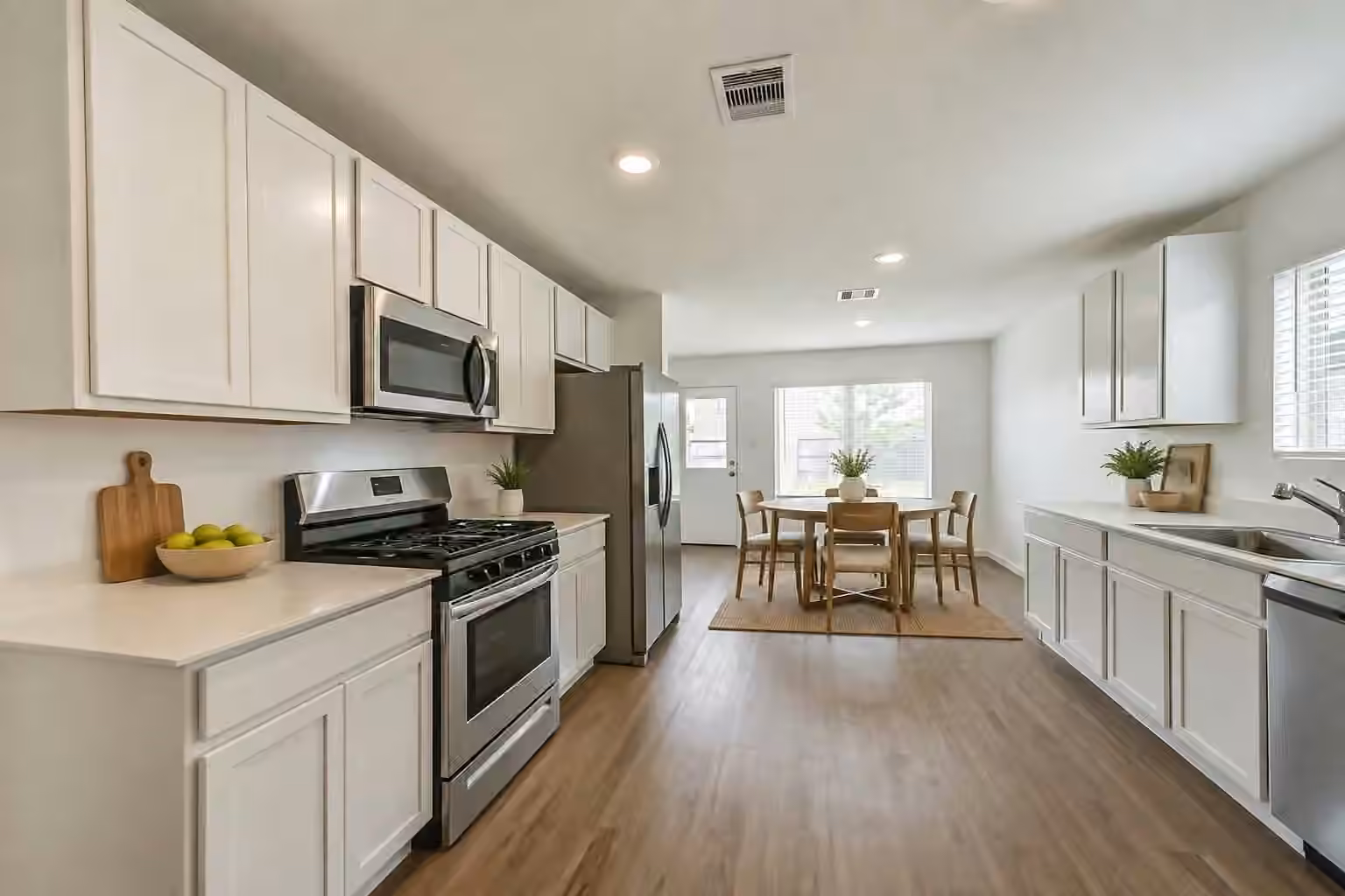 Photo 4 of 2717 Cadiz Bay Drive, Conroe, TX
