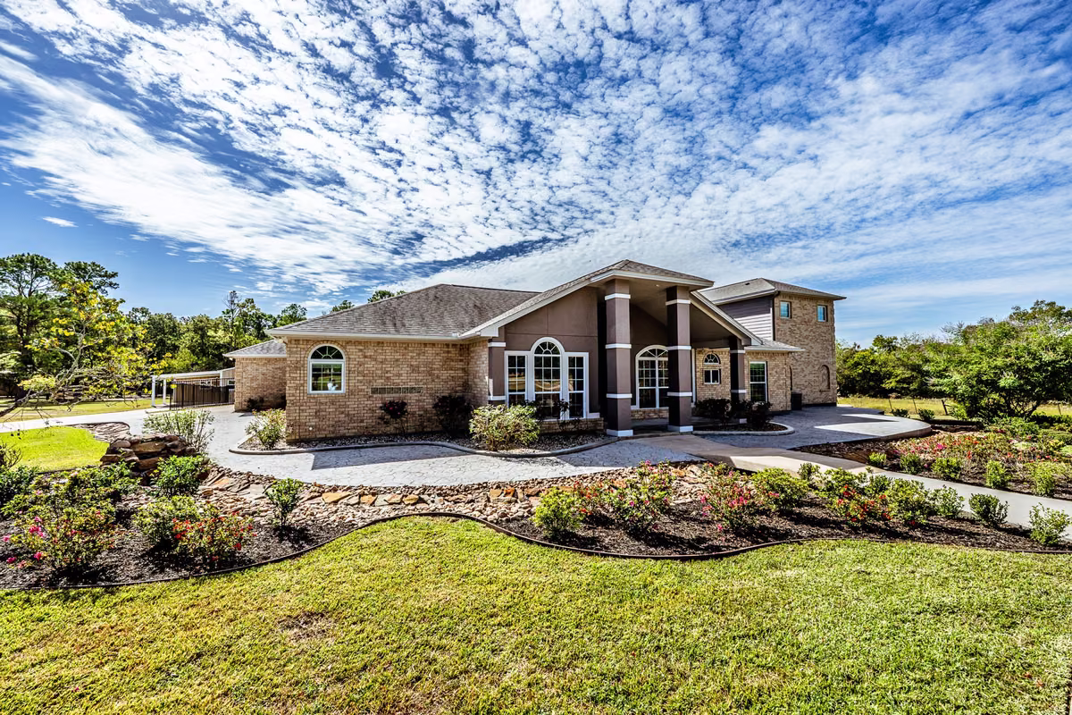 Photo of 27 Dahlia Road, Huntsville, TX 77320