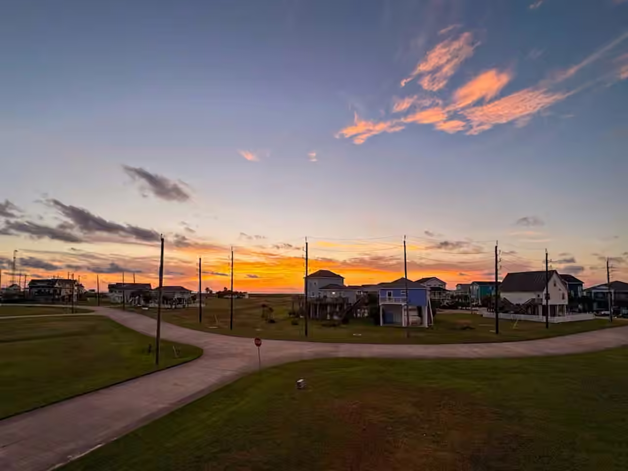 Photo 4 of 25011 Sausalito Drive, Galveston, TX