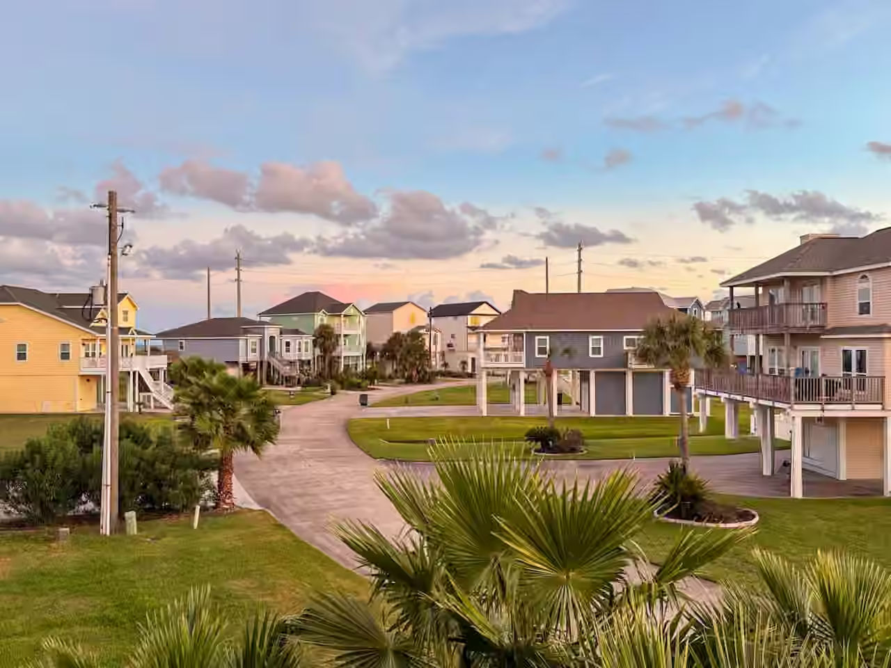 Photo 5 of 25011 Sausalito Drive, Galveston, TX