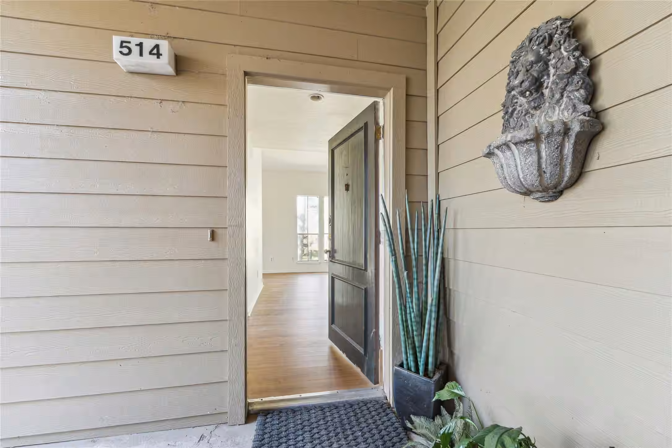 Photo 3 of 2100 Tanglewilde Street 514, Houston, TX