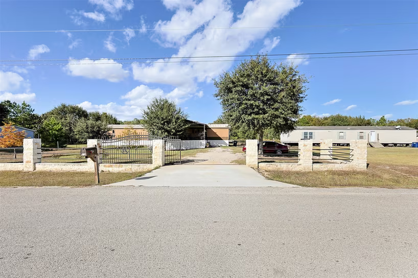 Photo 3 of 320 County Road 48761, Dayton, TX