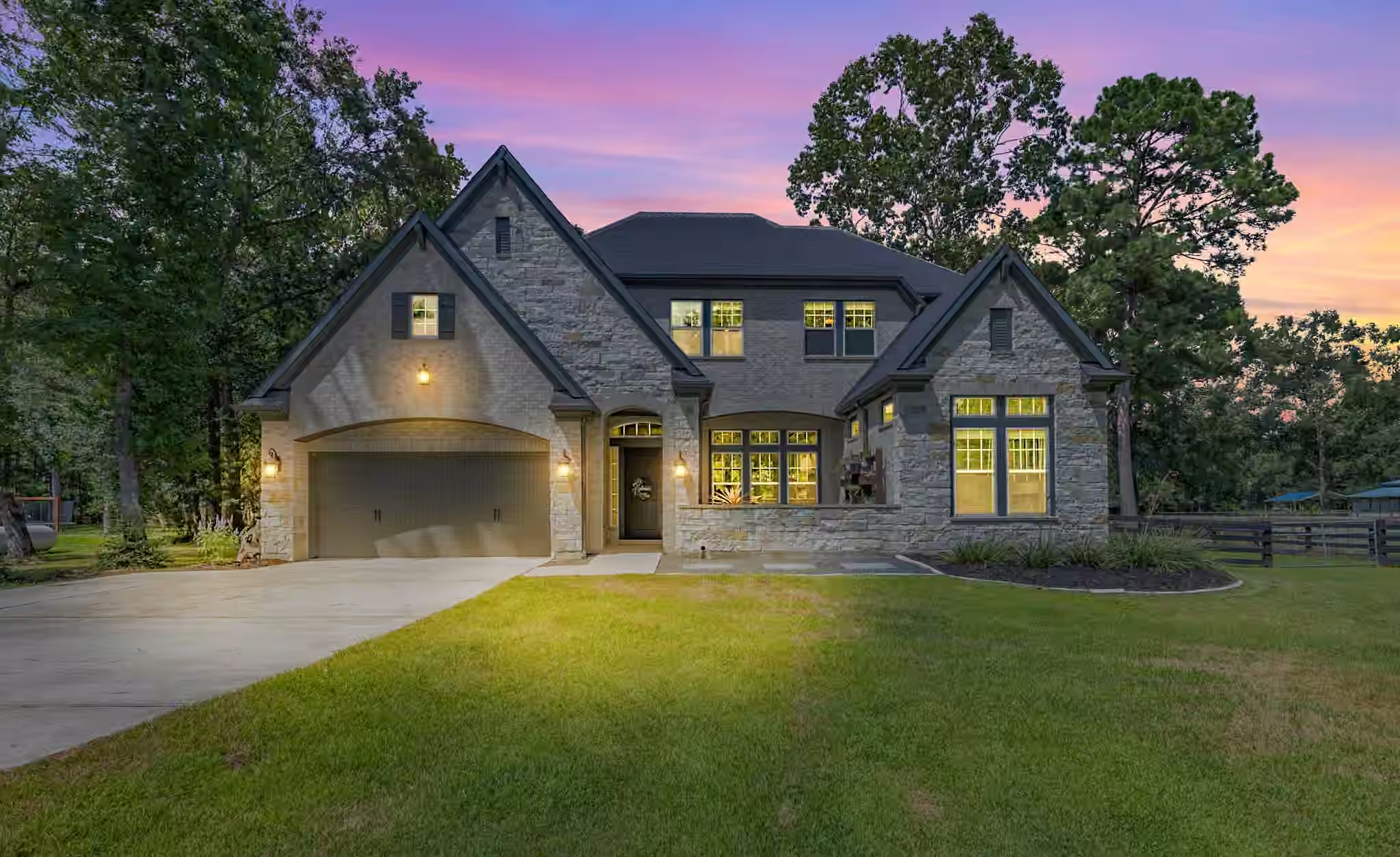 Photo of 291 Vista Del Lago Drive, Huffman, TX 77336