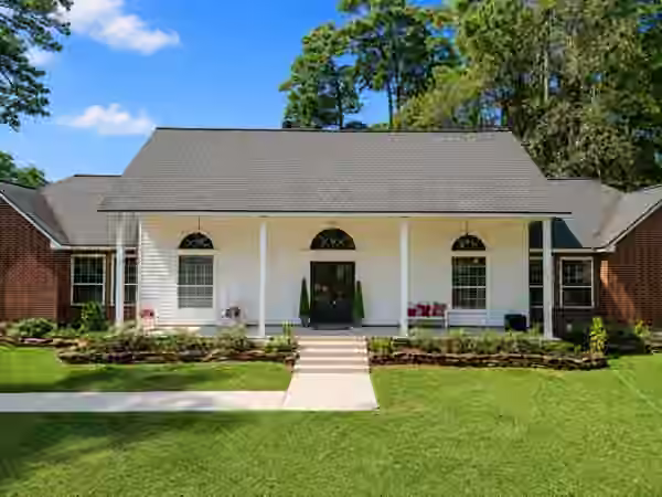Photo 3 of 14131 Lakepoint Drive, Willis, TX