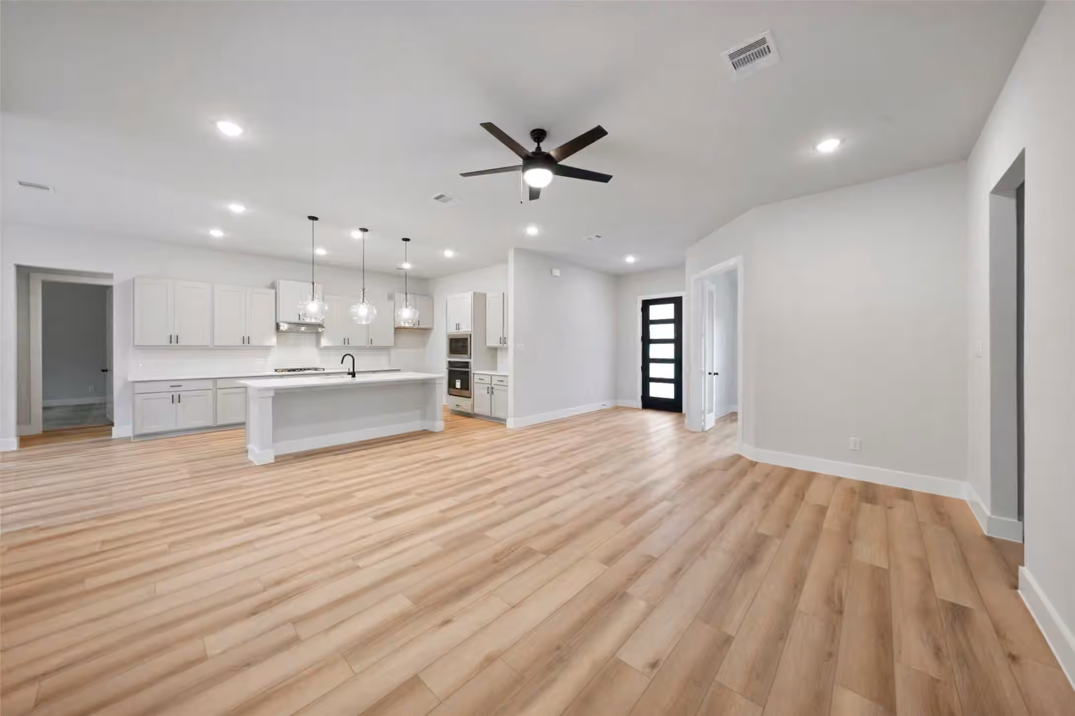 Photo 6 of 11143 White Rock Road, Conroe, TX