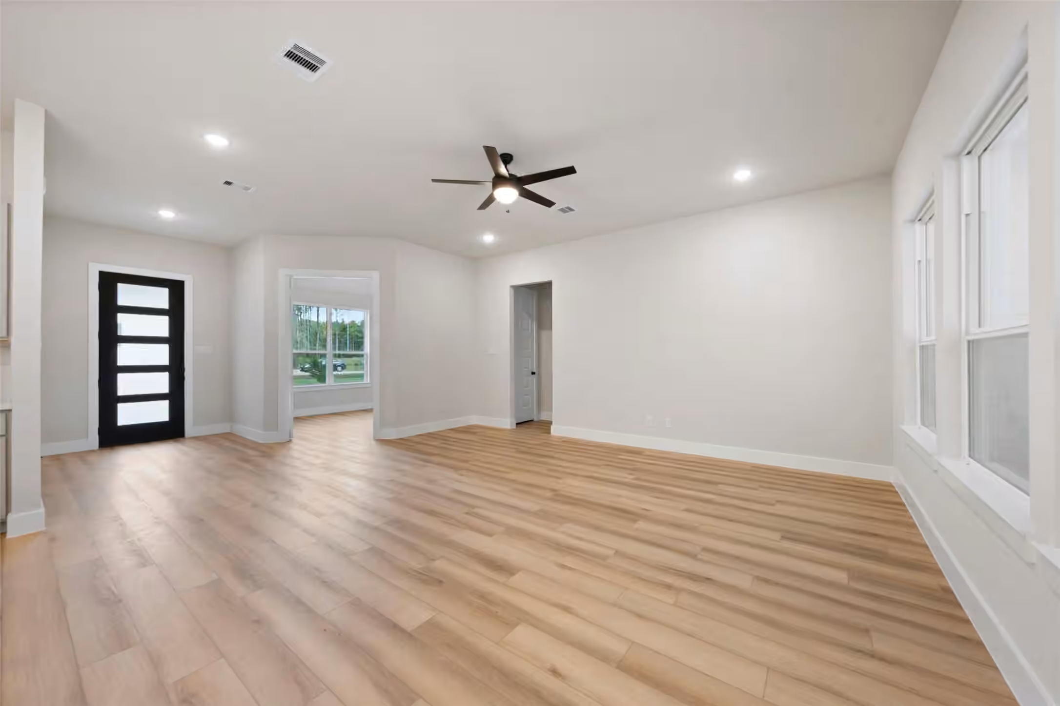 Photo 7 of 11143 White Rock Road, Conroe, TX