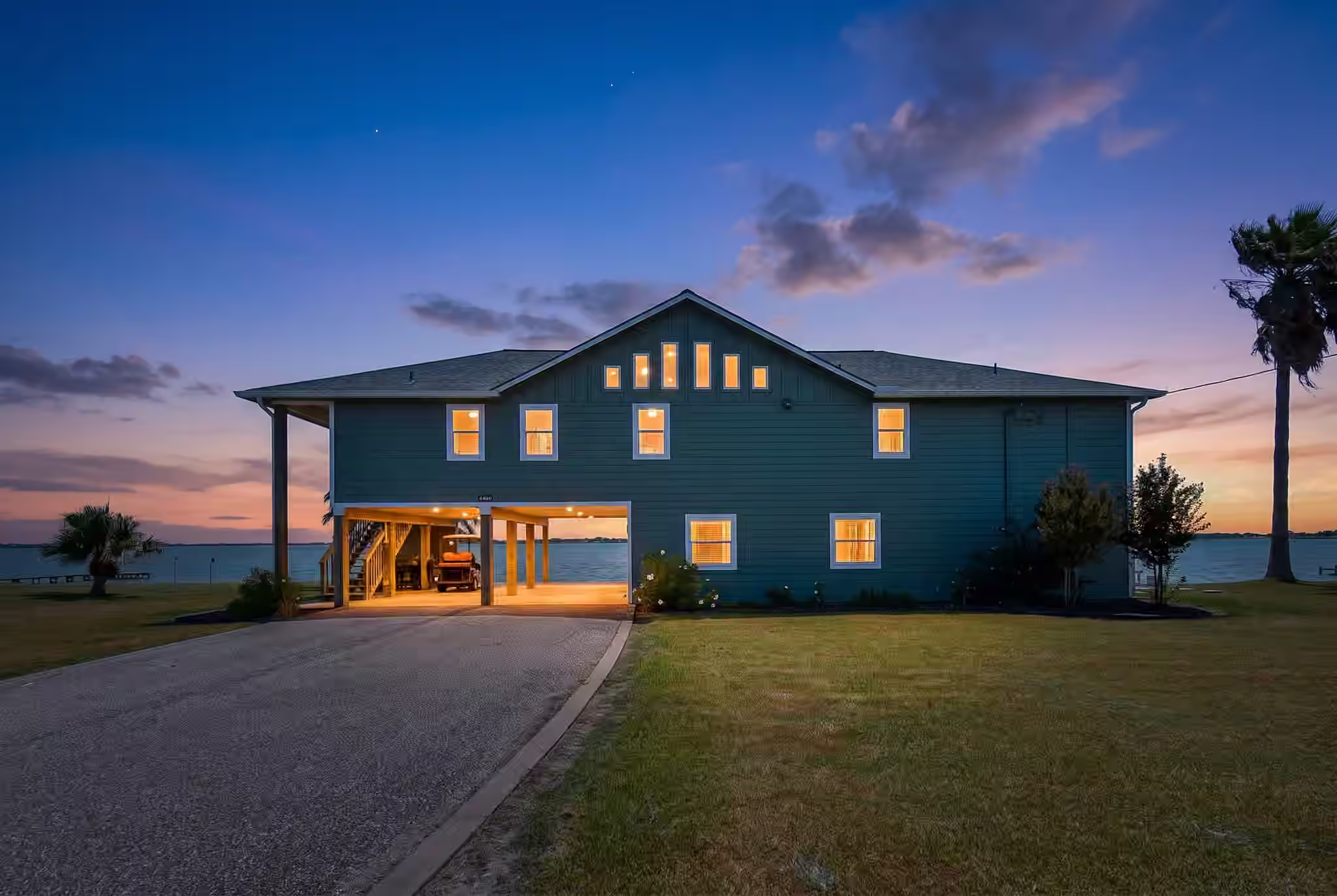 Photo 5 of 1440 W Bayshore Drive, Palacios, TX