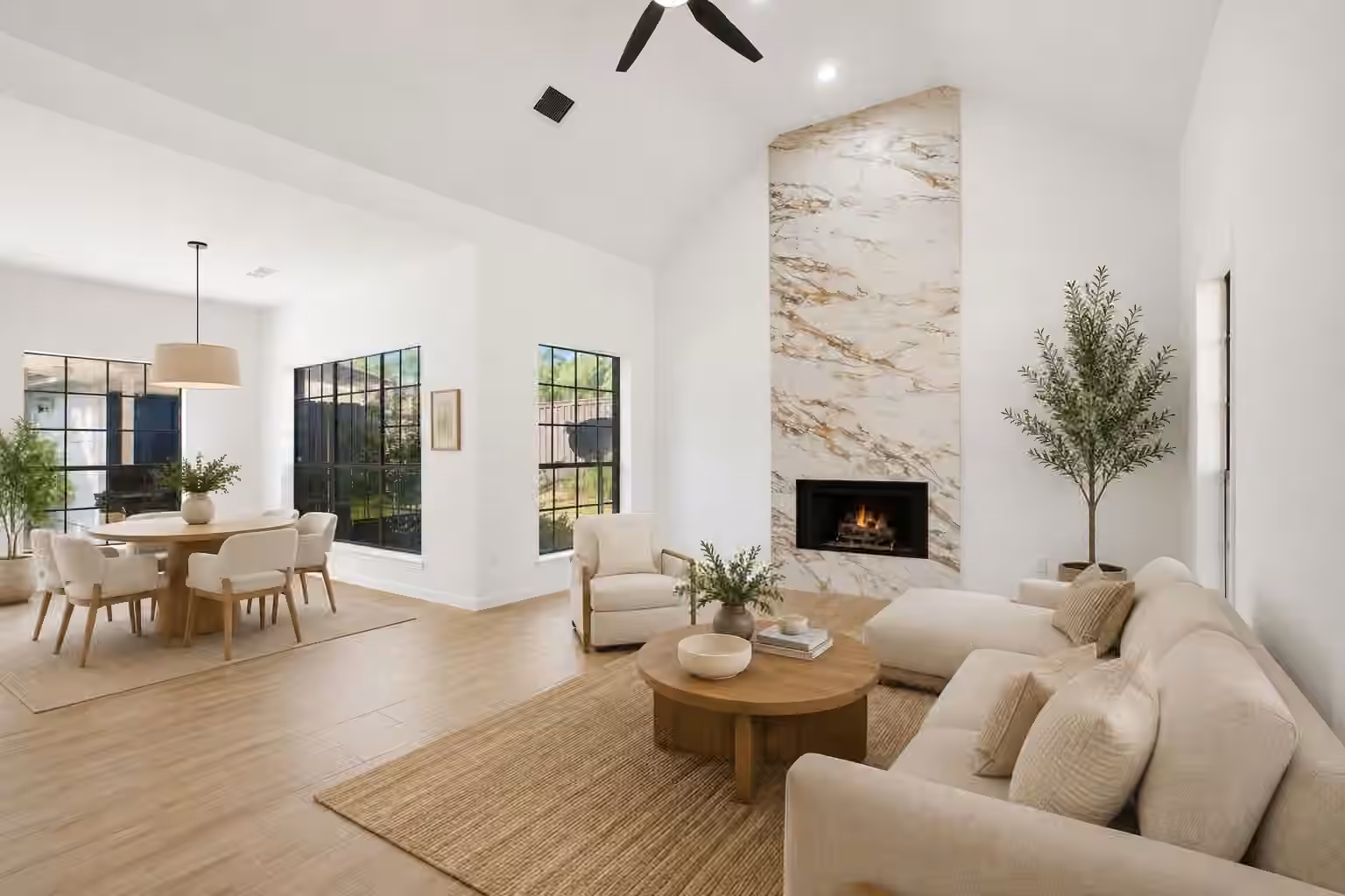 Photo 4 of 18319 Oakhampton Drive, Houston, TX