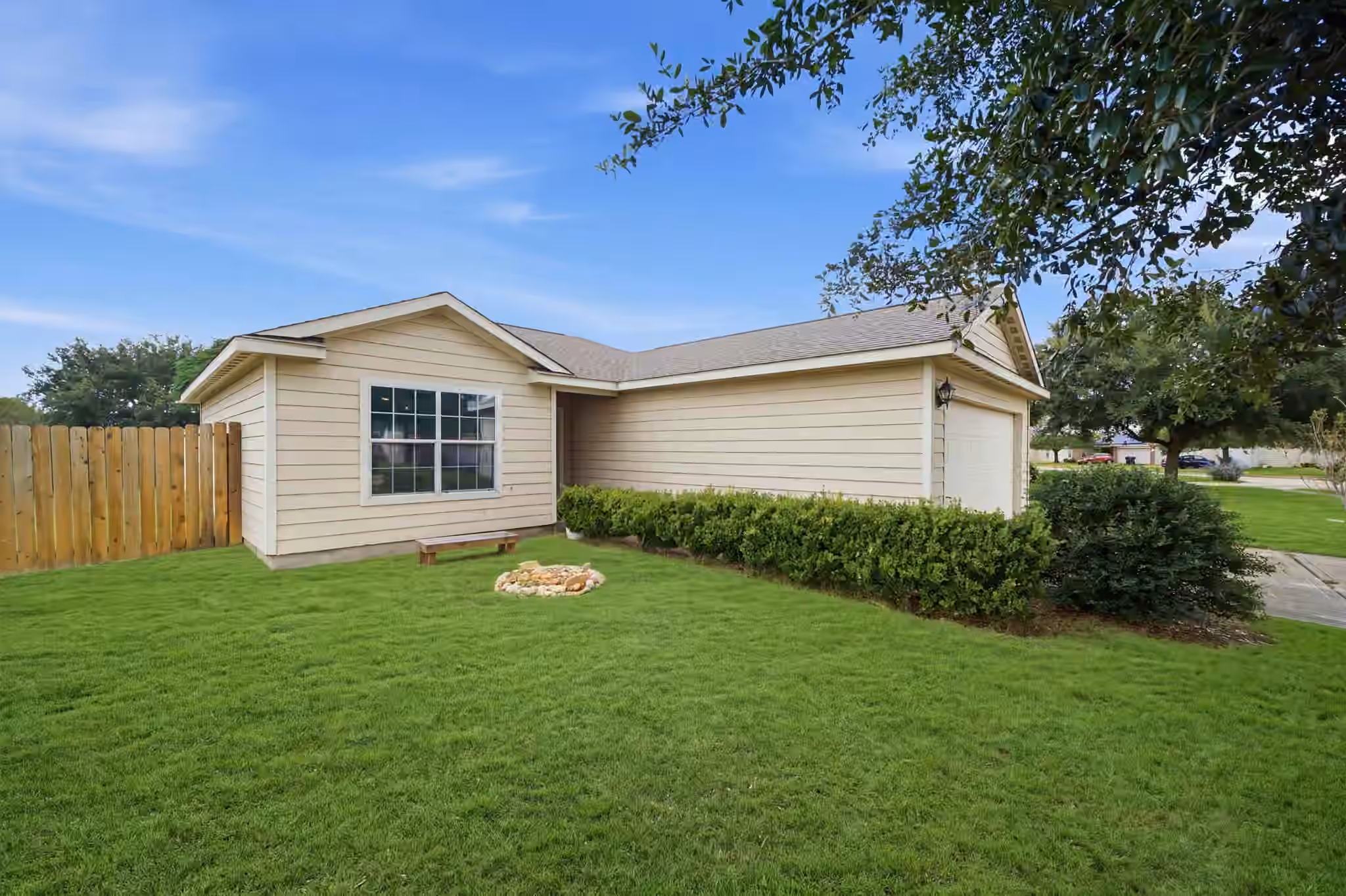 Photo 2 of 6834 Rambling Brook Lane, Richmond, TX