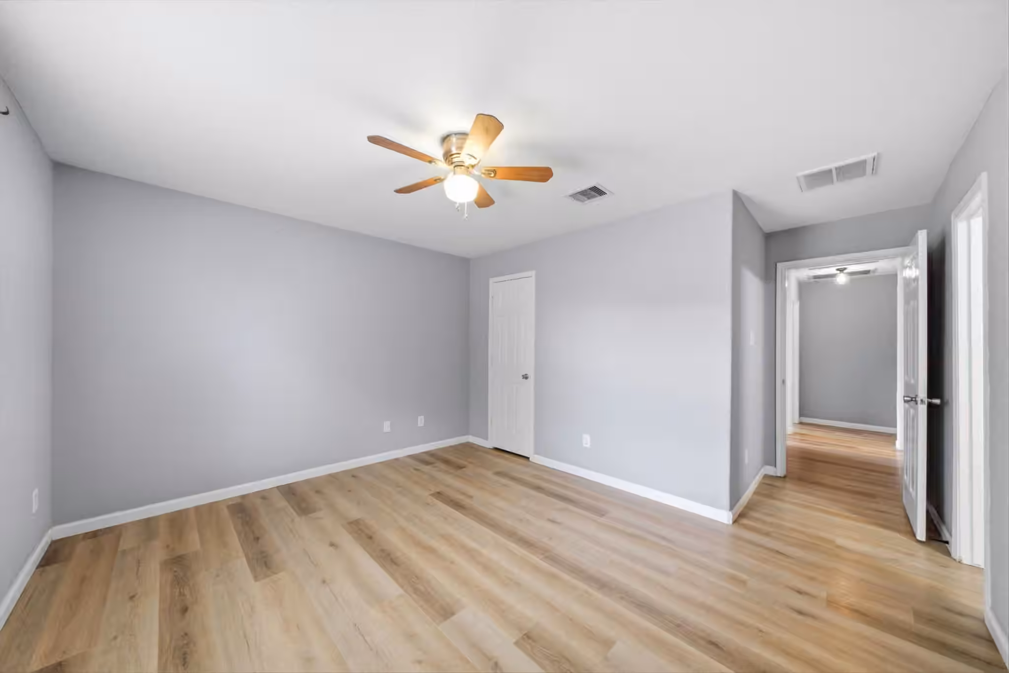 Photo 7 of 6834 Rambling Brook Lane, Richmond, TX