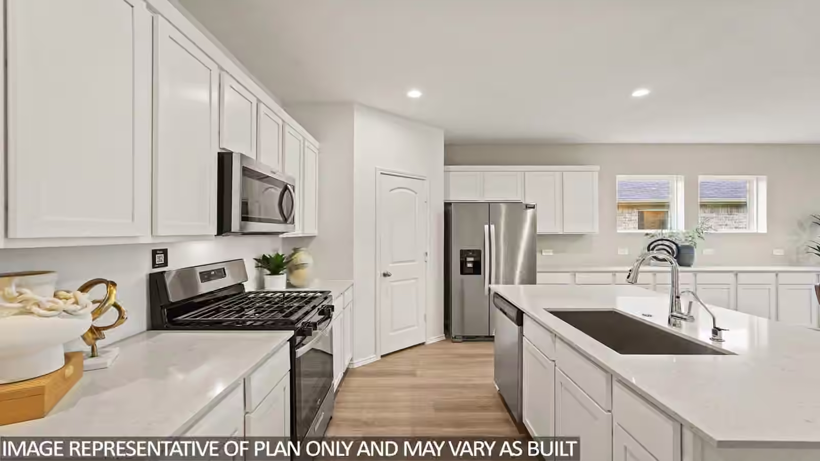 Photo 3 of 635 Bronze Wolf Court, Conroe, TX