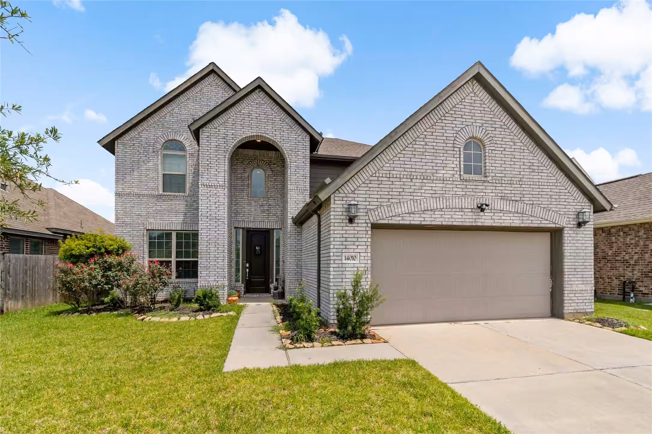 Photo 2 of 14010 Hartford Heights Way, Rosharon, TX