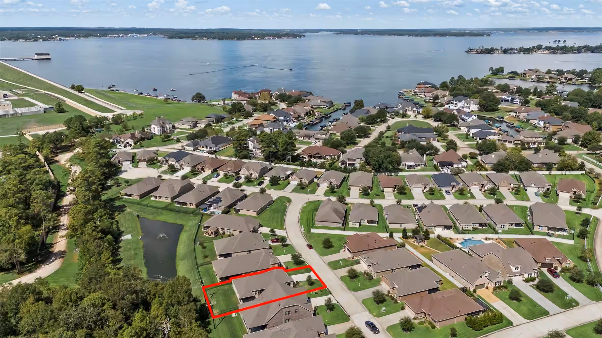 Photo 3 of 12215 Forest Villas Lane, Conroe, TX