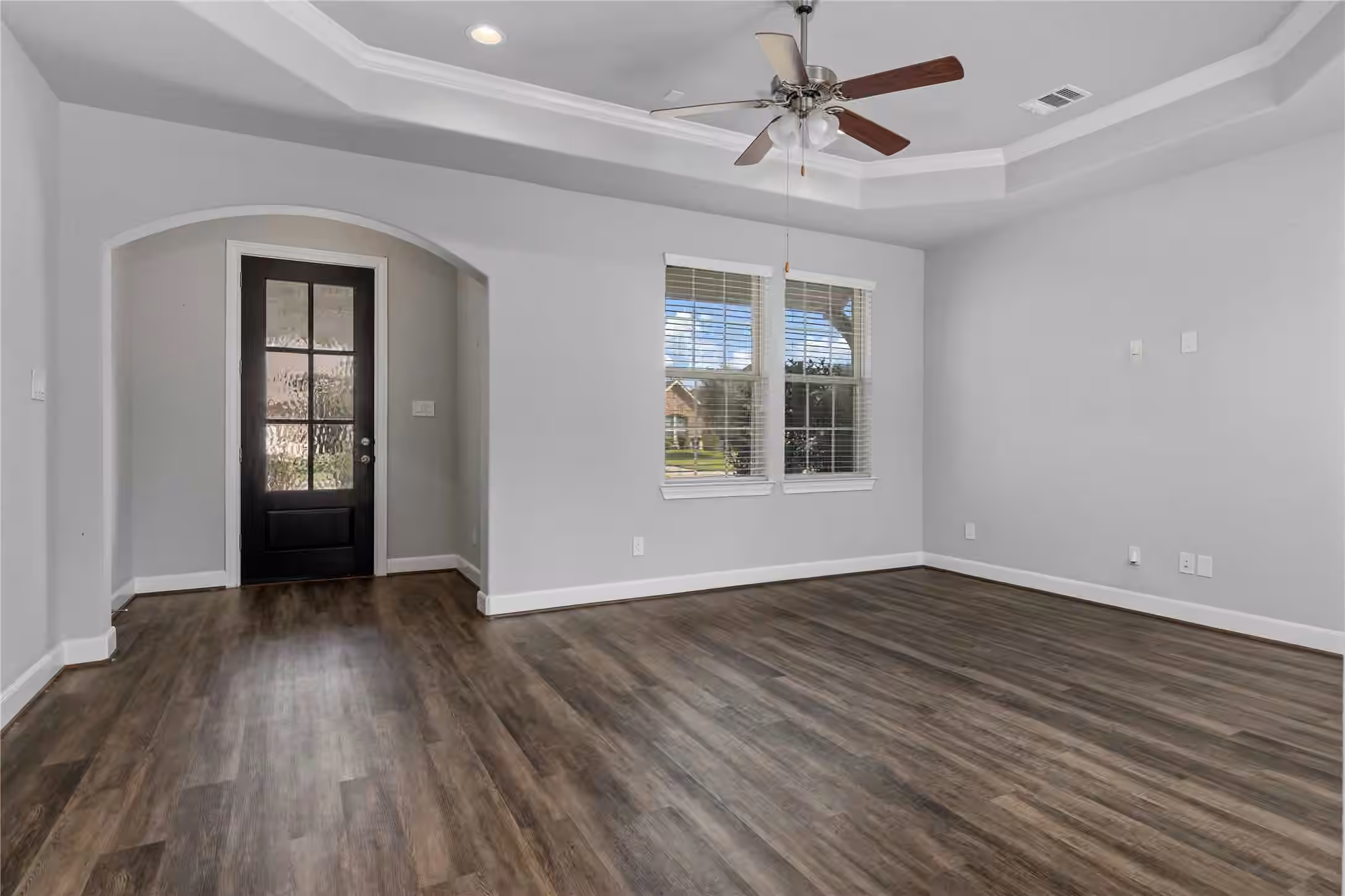 Photo 5 of 12215 Forest Villas Lane, Conroe, TX