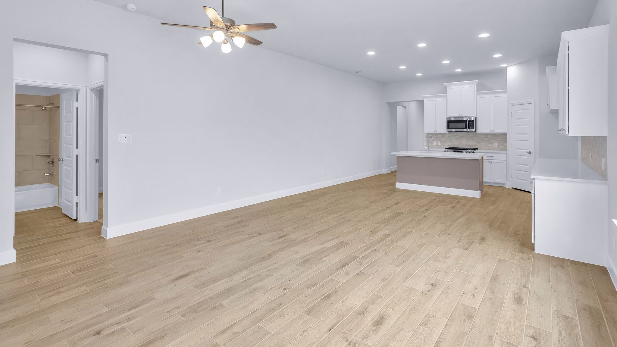 Photo 6 of 42726 Loma Vista Court, Magnolia, TX