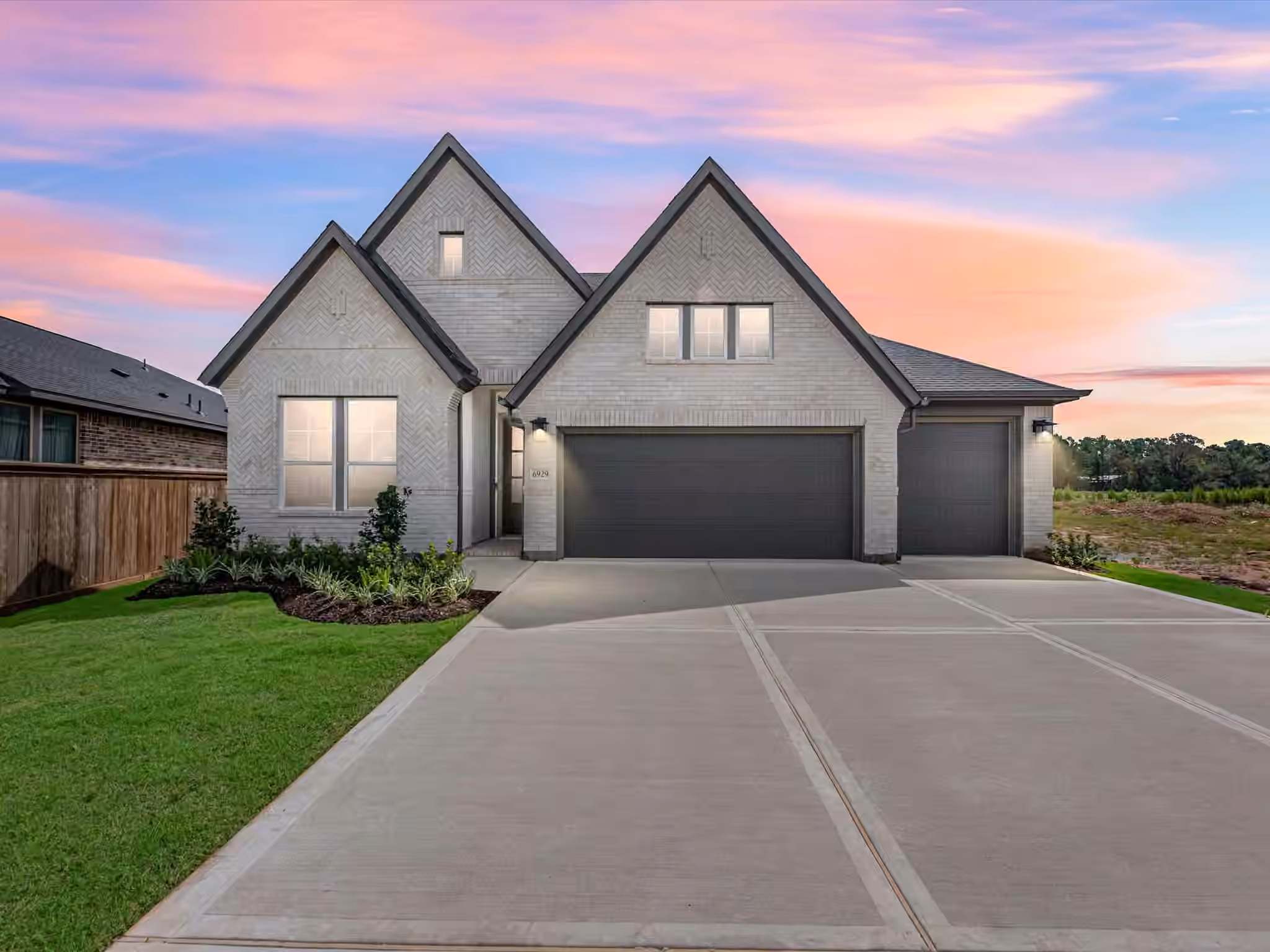 Photo of 6929 Nubuck Drive, Montgomery, TX 77316