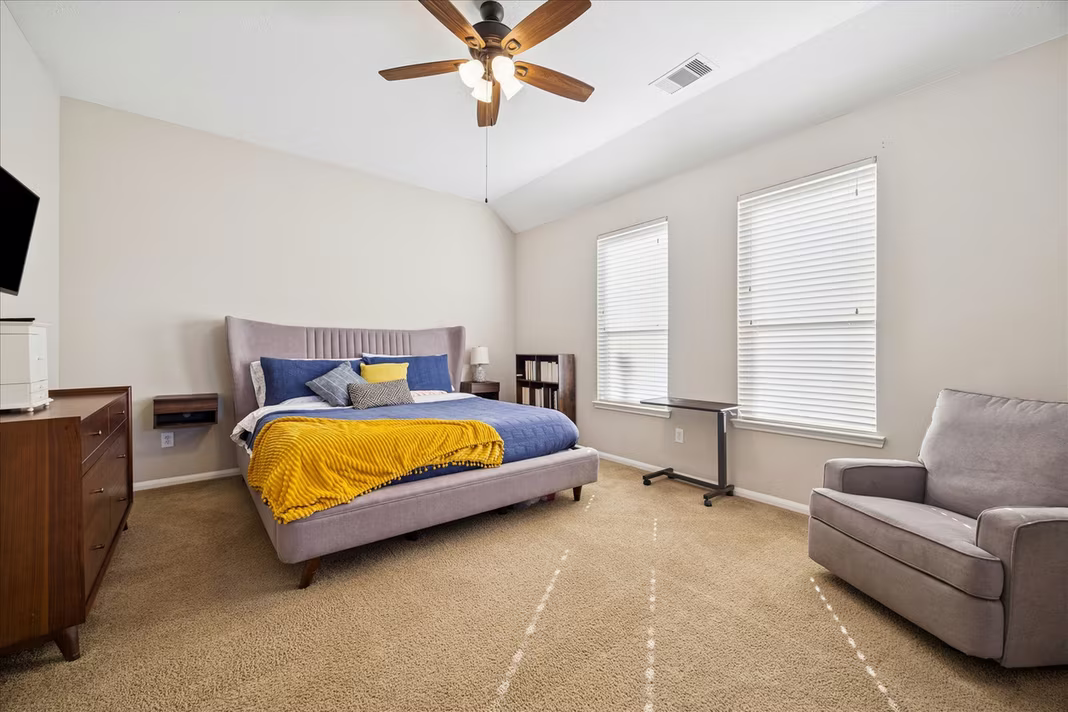 Photo 5 of 3332 Masters Point Drive, Houston, TX