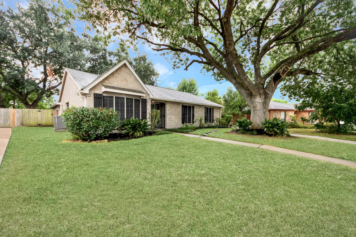 Photo of 5409 Stone Creek Drive, La Porte, TX 77571