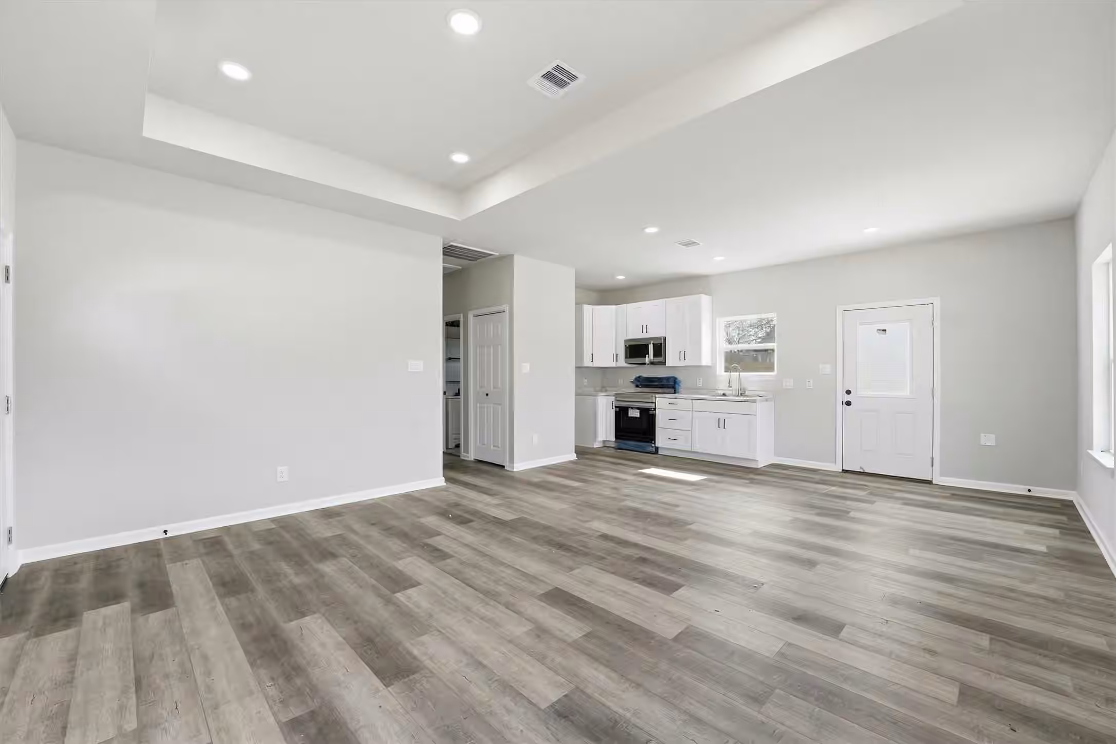 Photo 6 of 3789 Piney Point, Conroe, TX