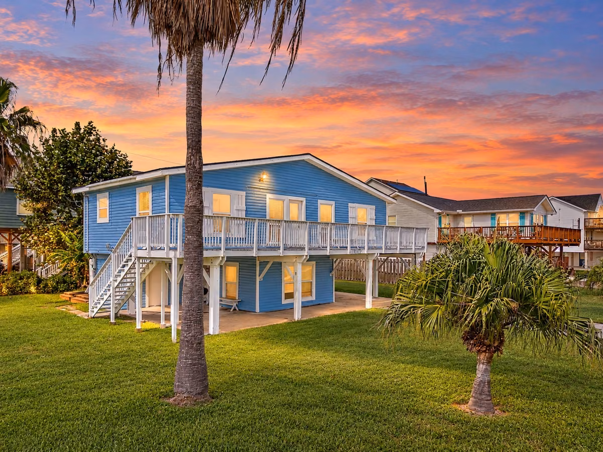 Photo of 16622 Captain Kidd Road, Jamaica Beach, TX 77554